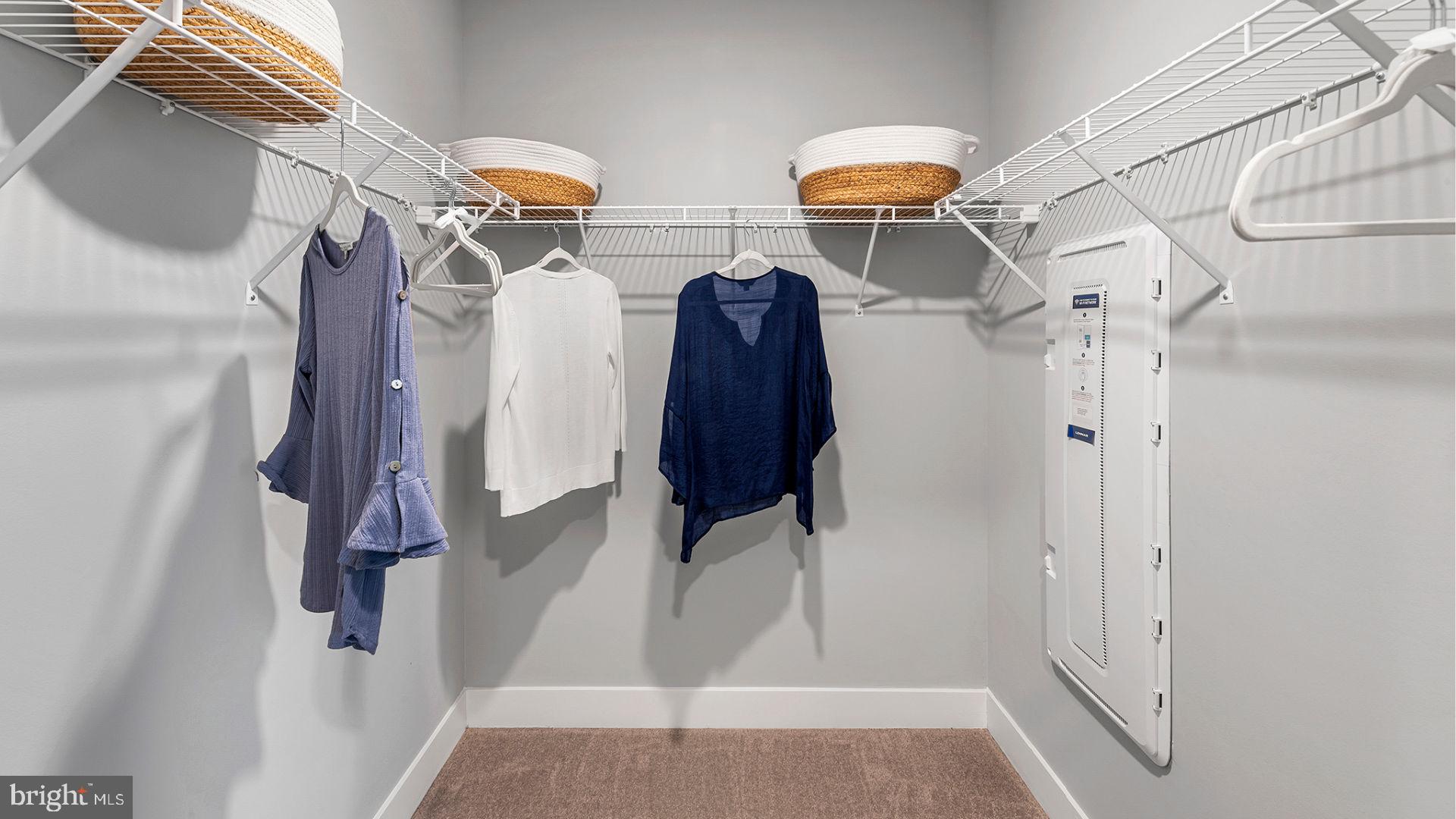 WATERSIDE - Residential