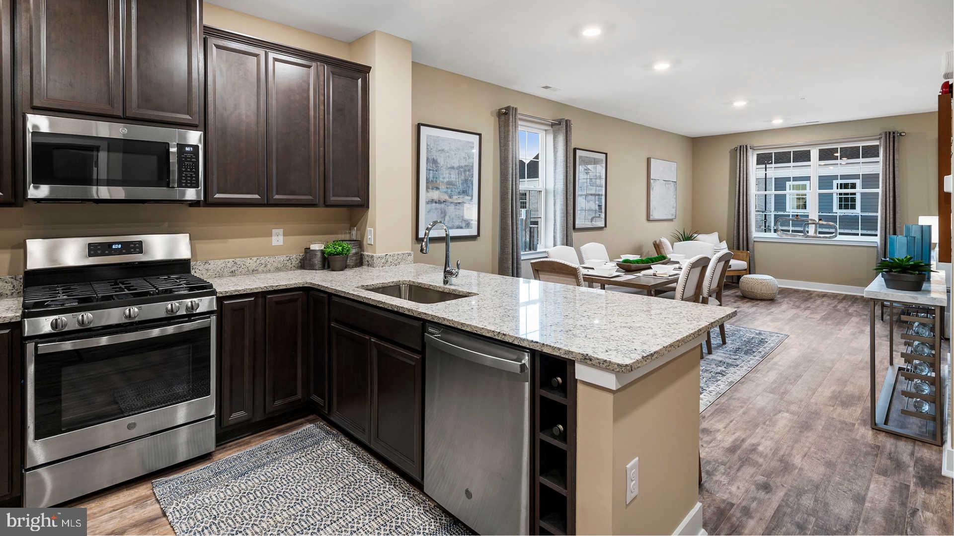 WATERSIDE - Residential