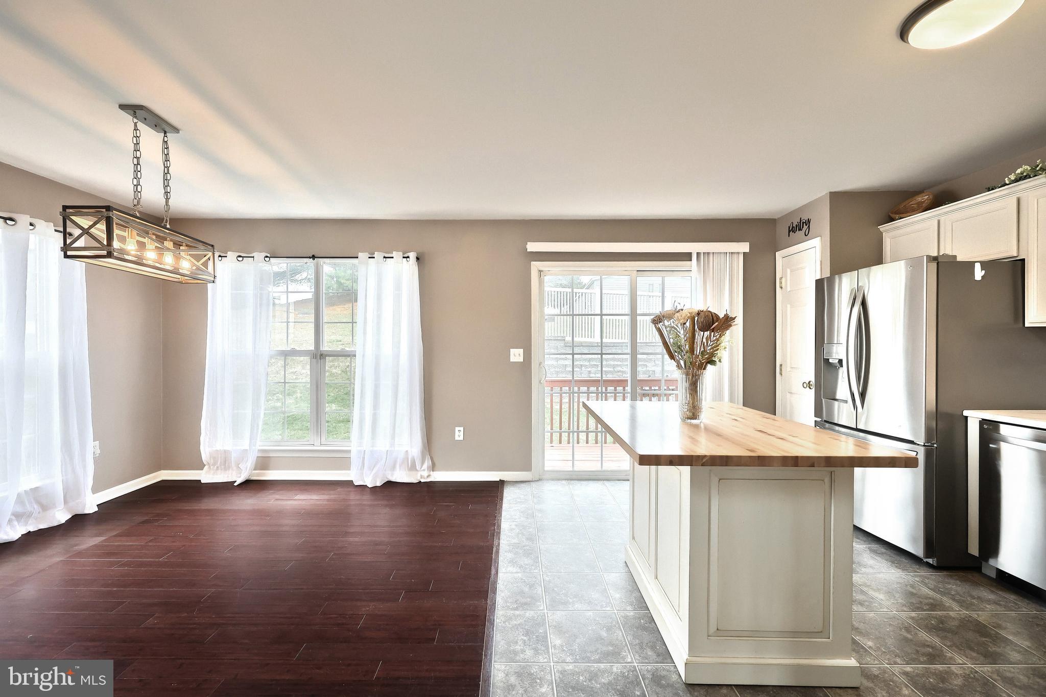 HUNT CLUB - Residential