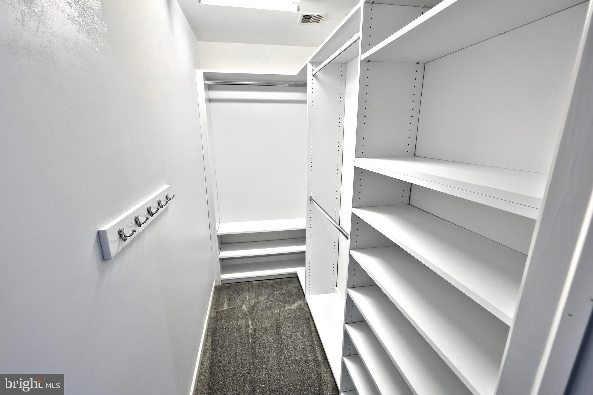 HUNT CLUB - Residential