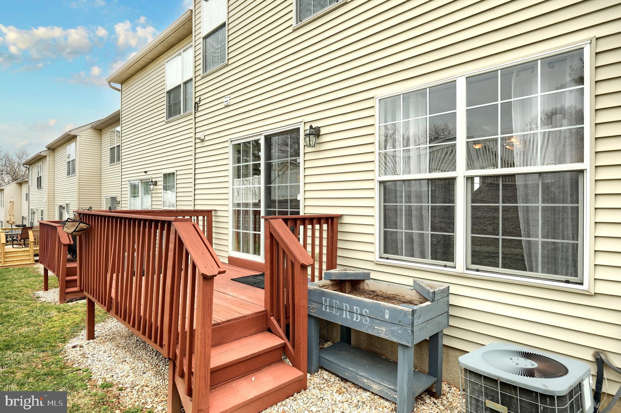 HUNT CLUB - Residential