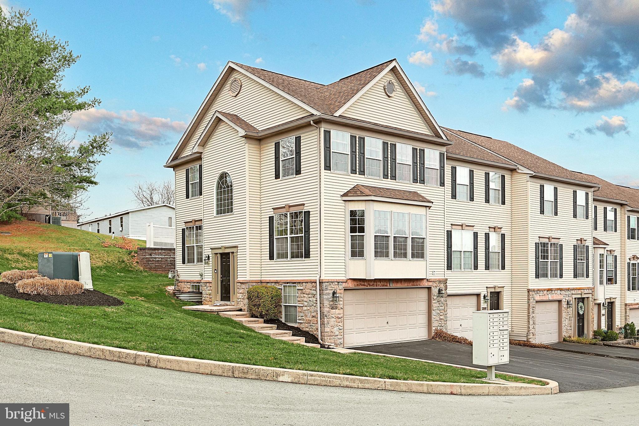 HUNT CLUB - Residential