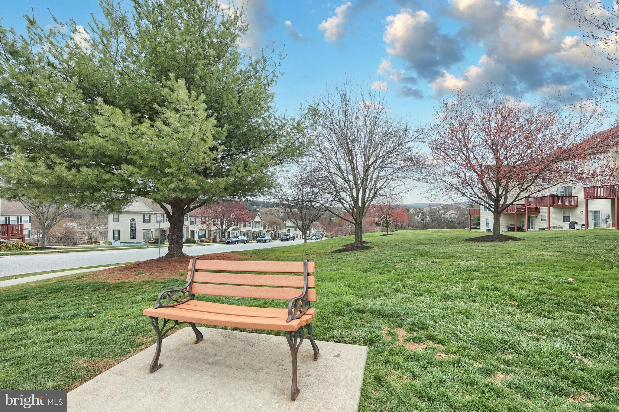 HUNT CLUB - Residential