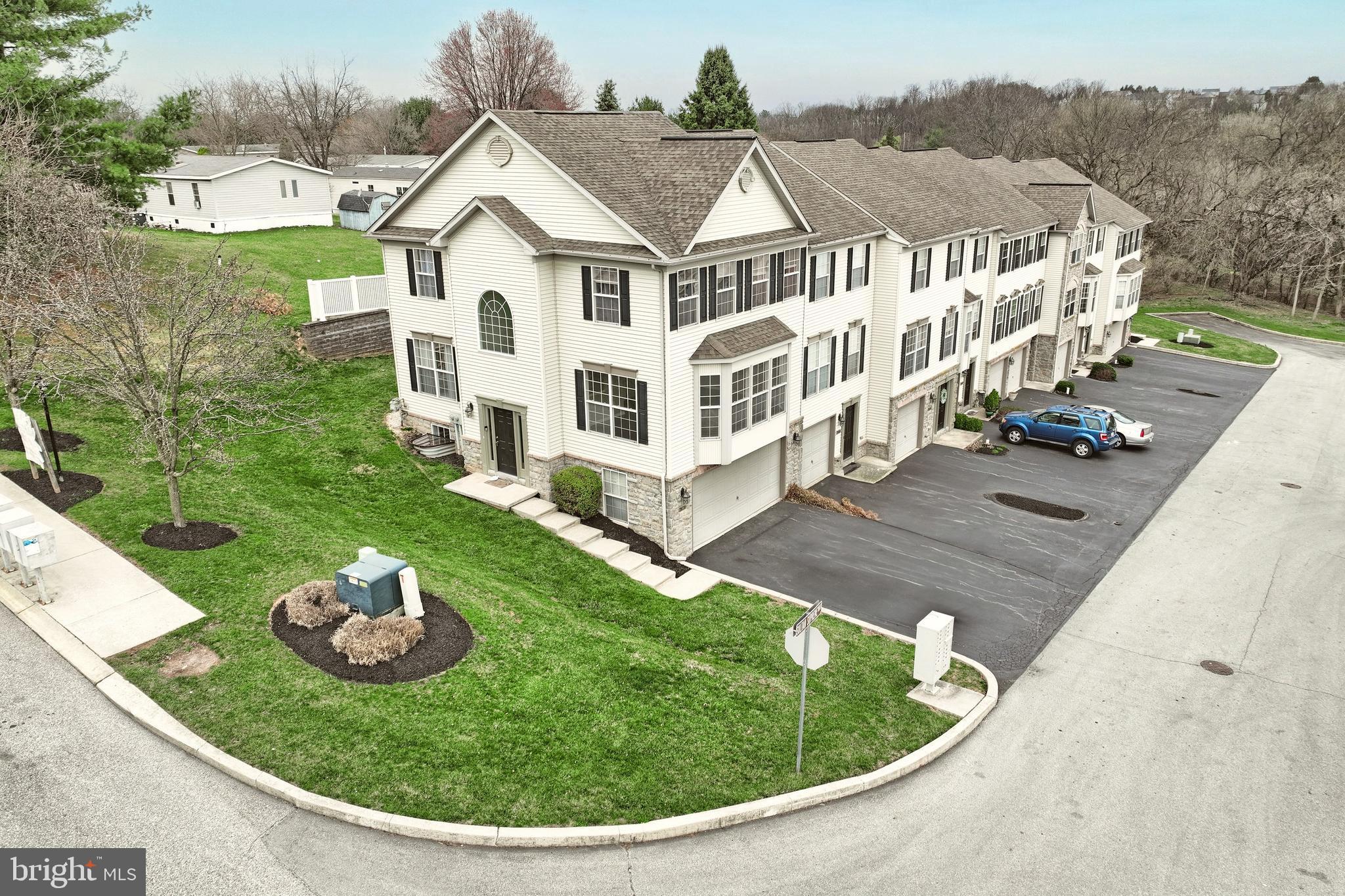 HUNT CLUB - Residential