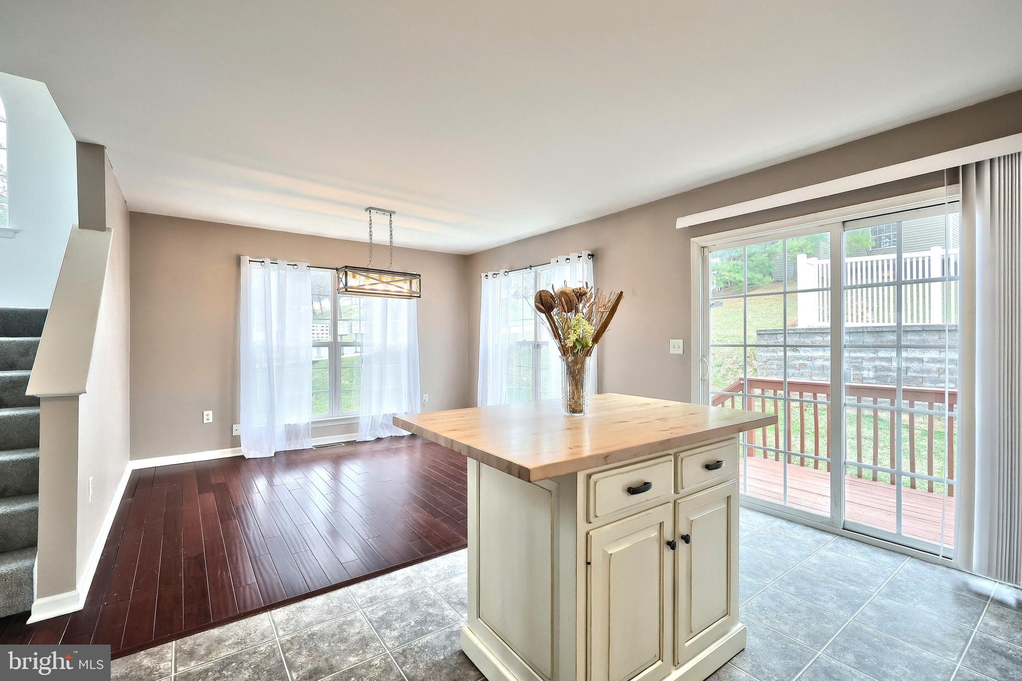 HUNT CLUB - Residential