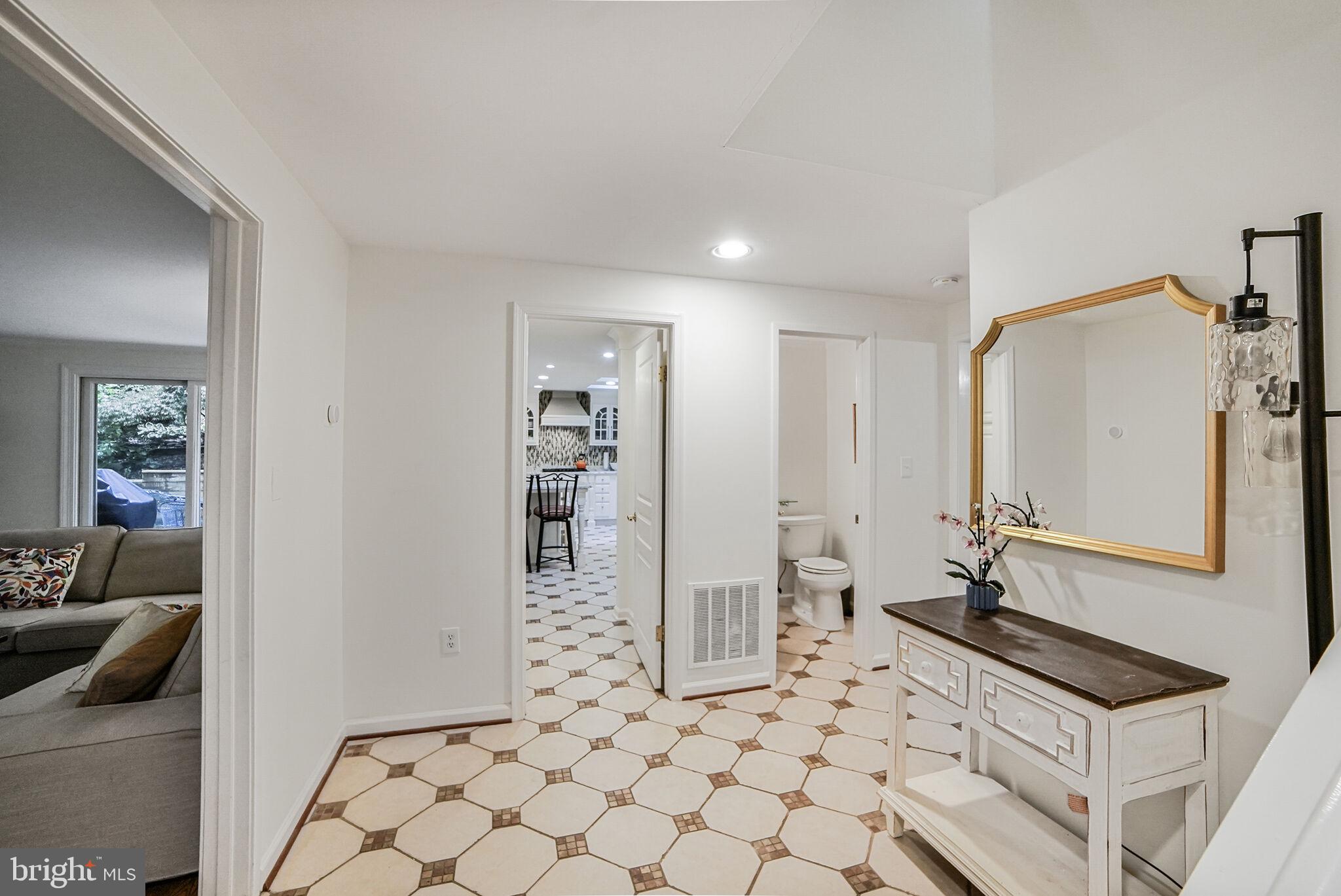 9500 WOODSTOCK COURT