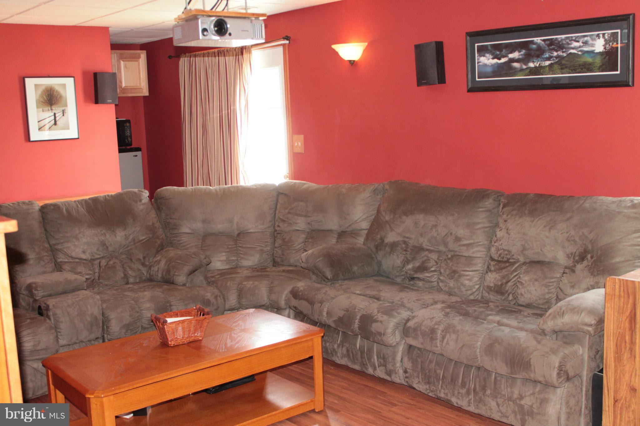 JOHNSON FARM ESTATES - Residential