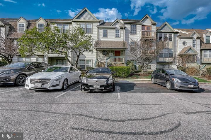 Recently renovated and conveniently located next to shopping and restaurants. Don't miss out on this immaculate 2nd floor unit. Easy access to 495, 295 and 95 to make your commute easy. Spacious 2 bed 1 full bathroom condo available immediately. This unit comes with a fireplace, all new appliances, washer and dryer, a nice size patio and secured building access. Great community which has a pool and tennis court. A 650 credit score or higher is required.