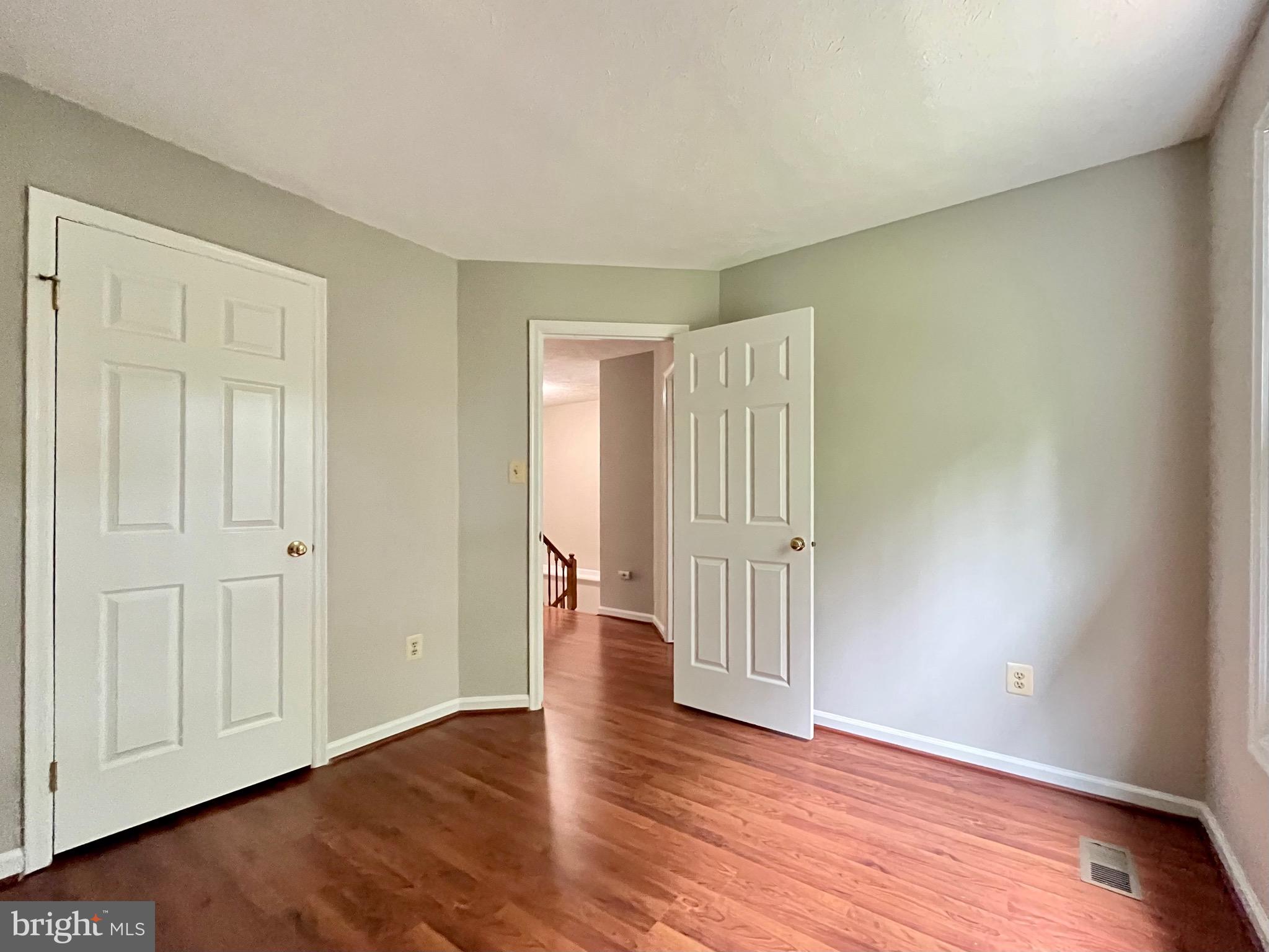 MONTGOMERY MEADOWS - Residential Lease