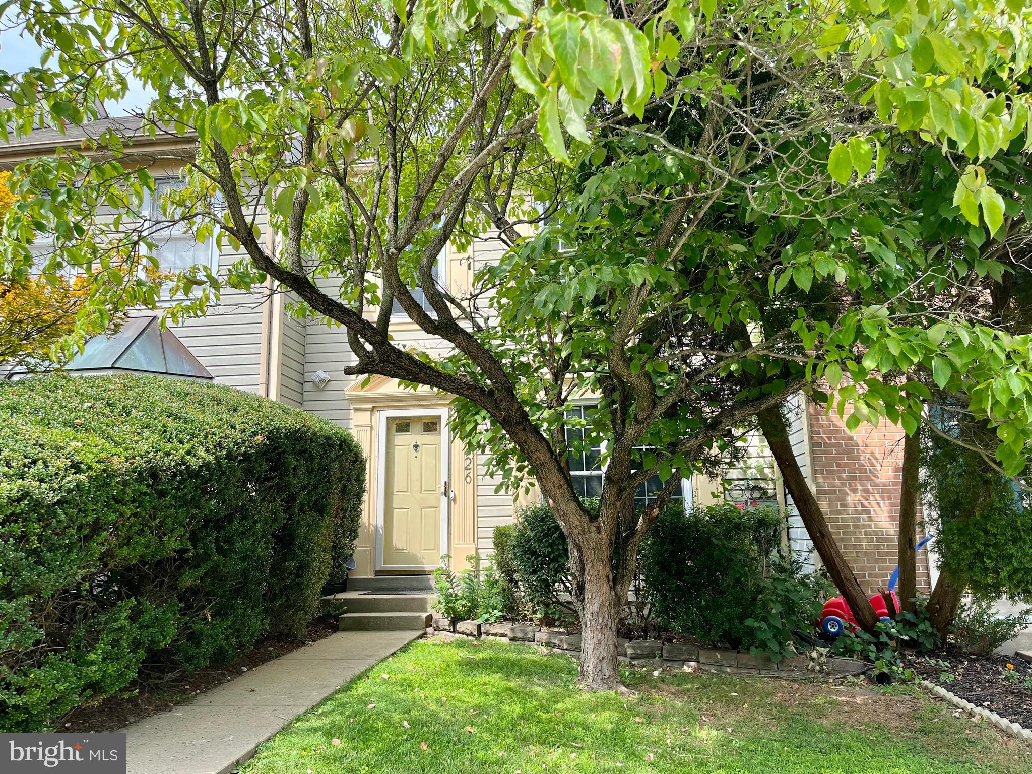 MONTGOMERY MEADOWS - Residential Lease