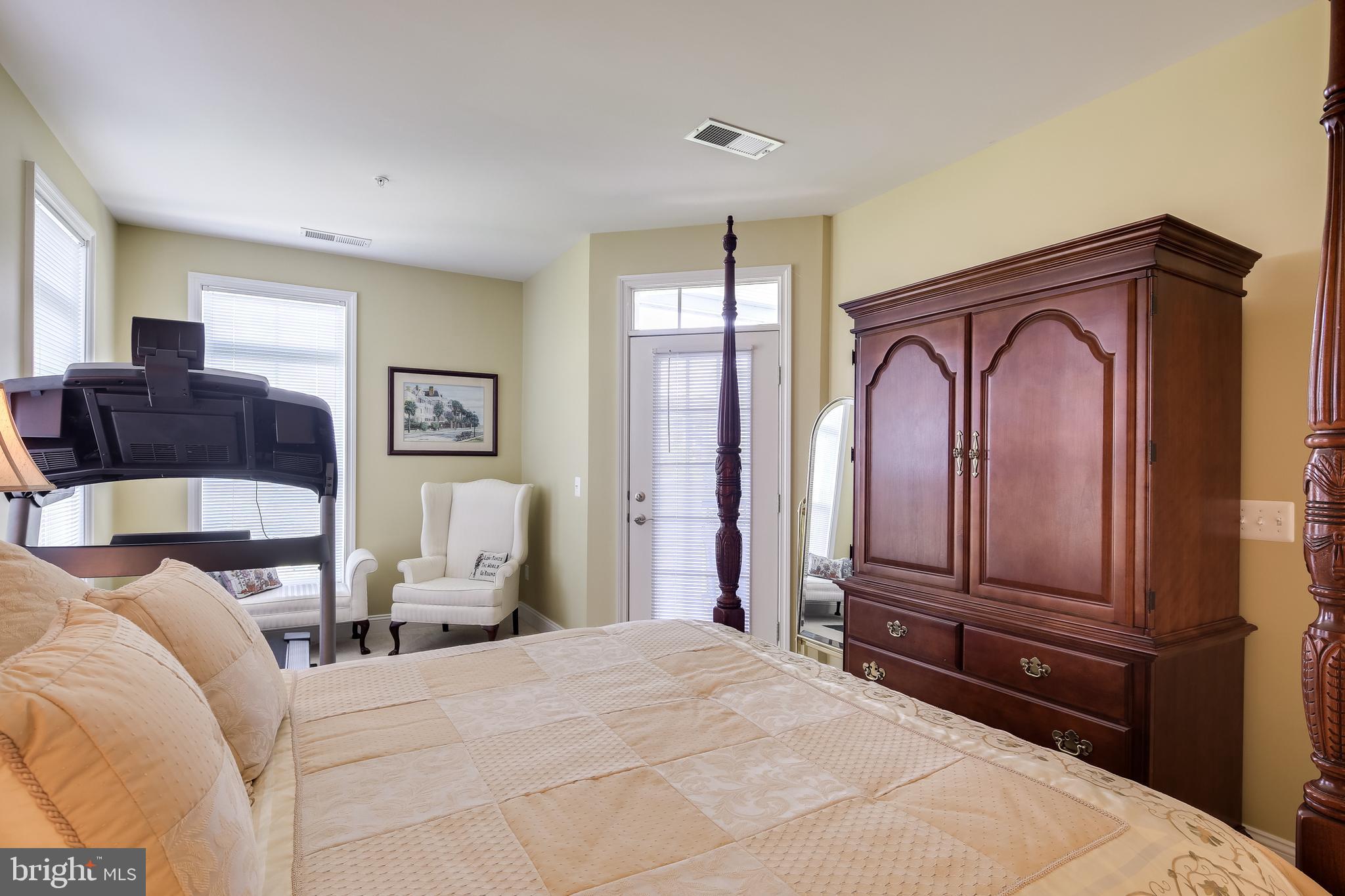 THE BLUFFS AT QUARRY LAKE - Residential