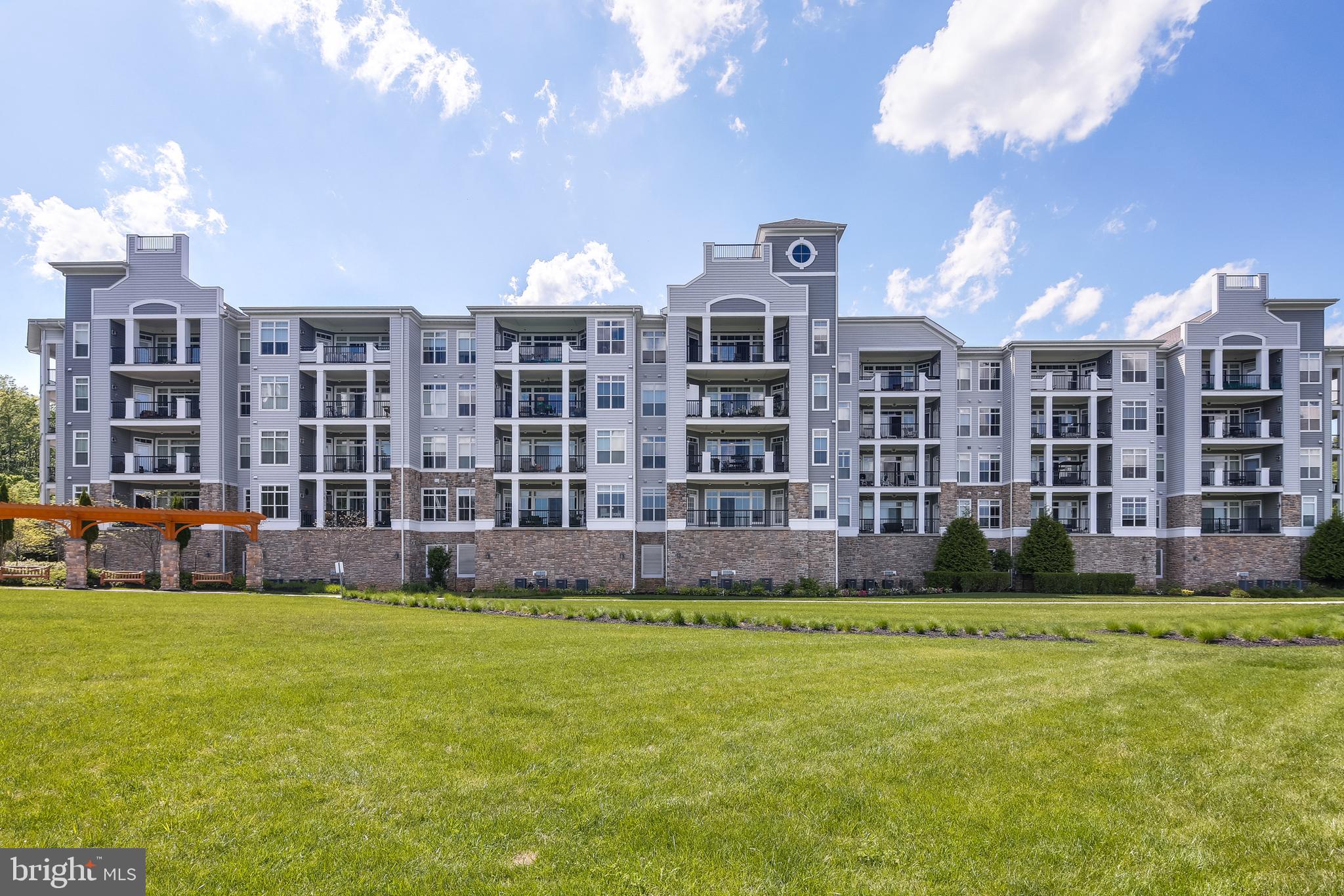 THE BLUFFS AT QUARRY LAKE - Residential