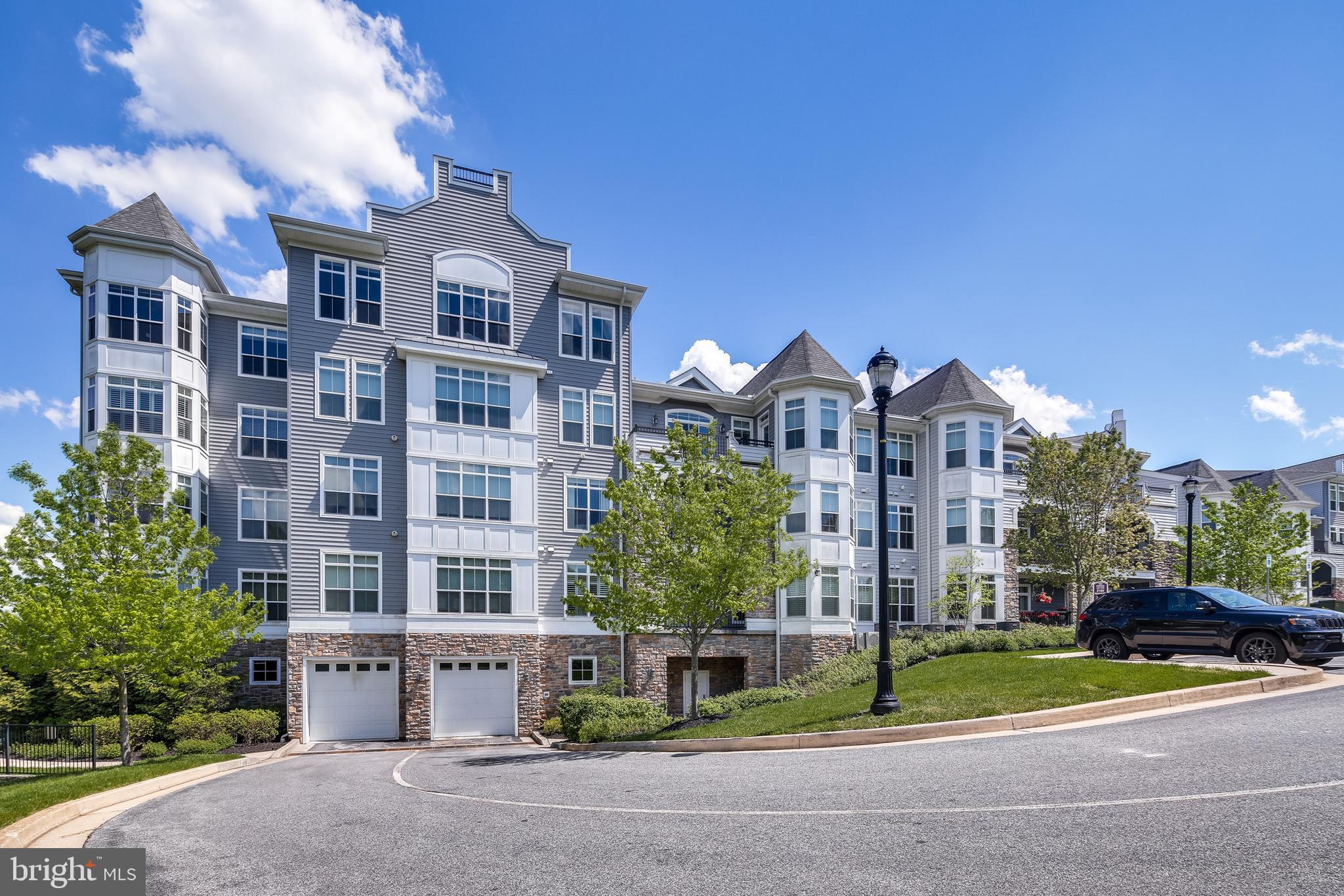 THE BLUFFS AT QUARRY LAKE - Residential