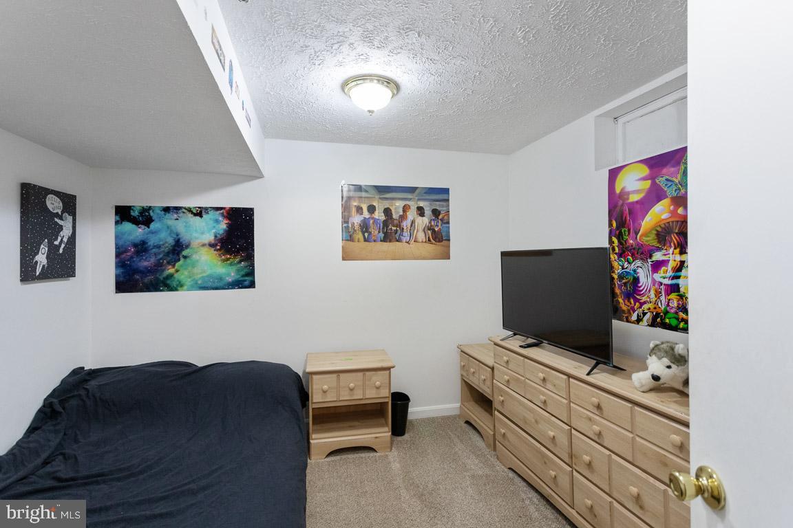 AMYCLAE ESTATES - Residential Lease