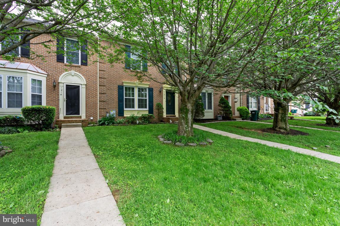 AMYCLAE ESTATES - Residential Lease