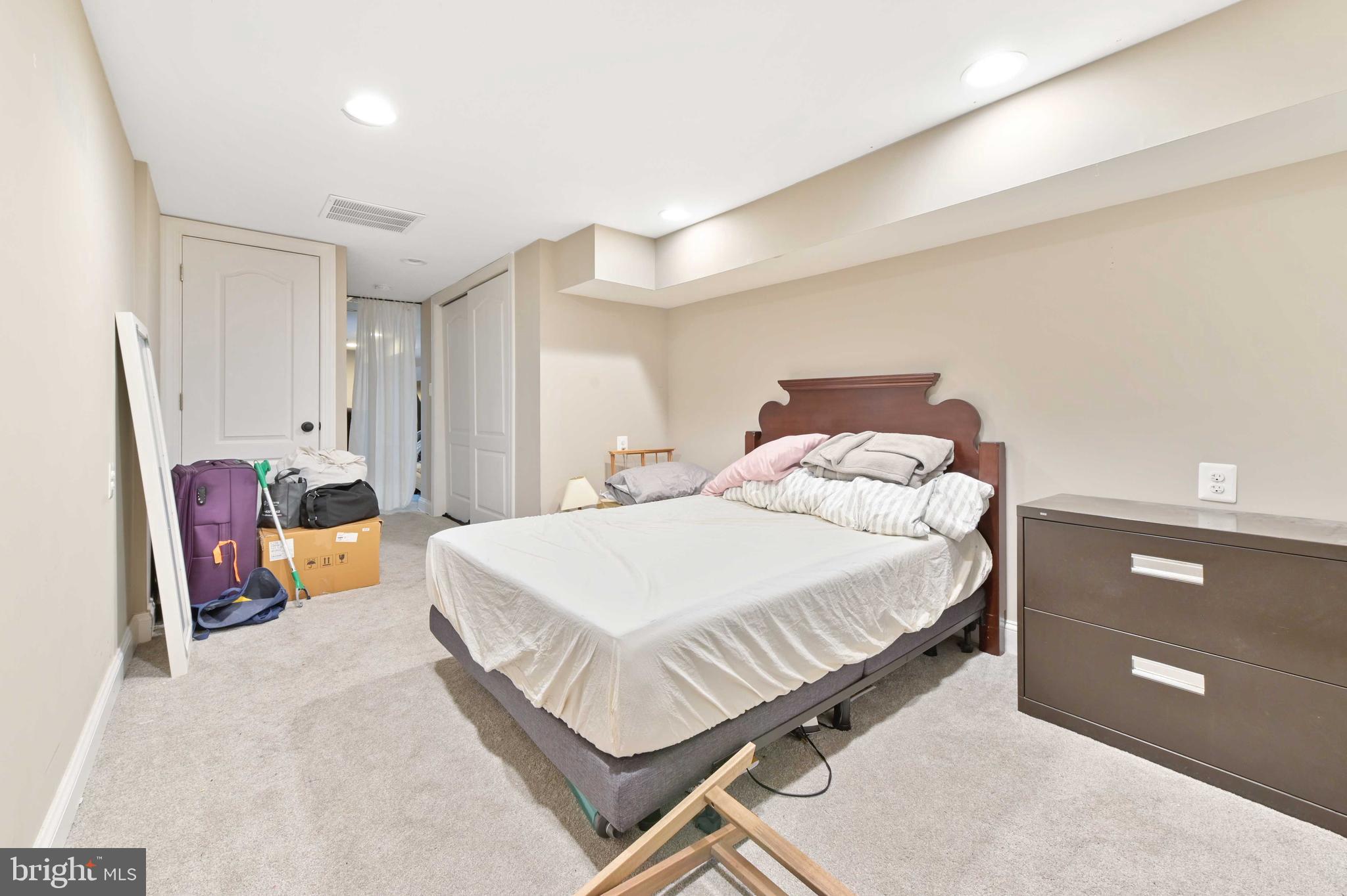 HAMPDEN HISTORIC DISTRICT - Residential Lease