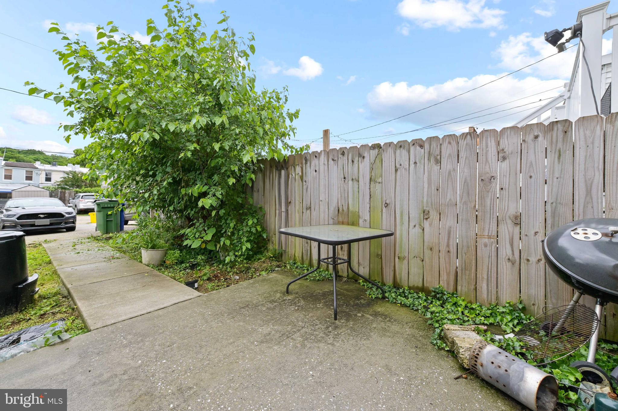 HAMPDEN HISTORIC DISTRICT - Residential Lease