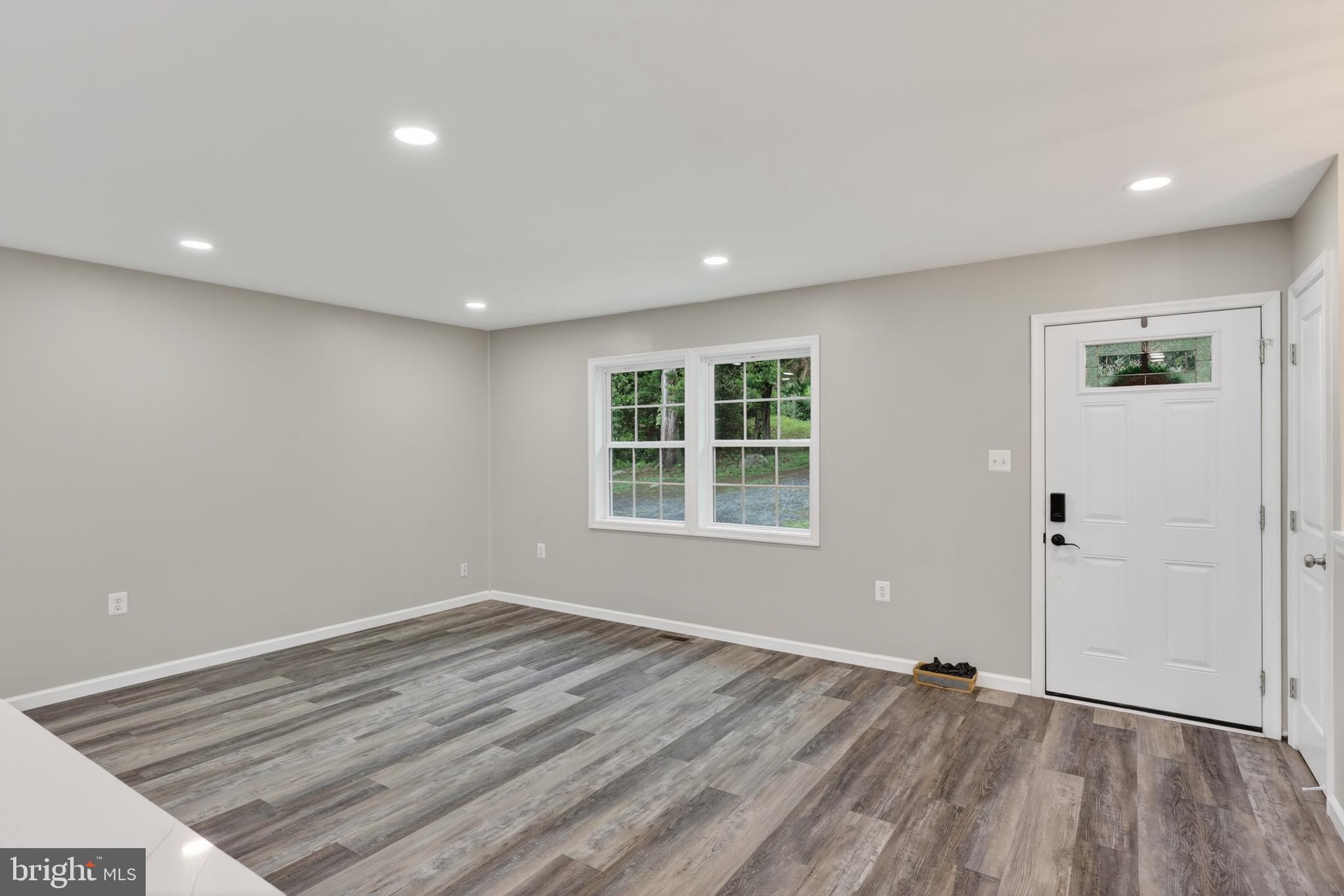 APPLE MT LAKE - Residential