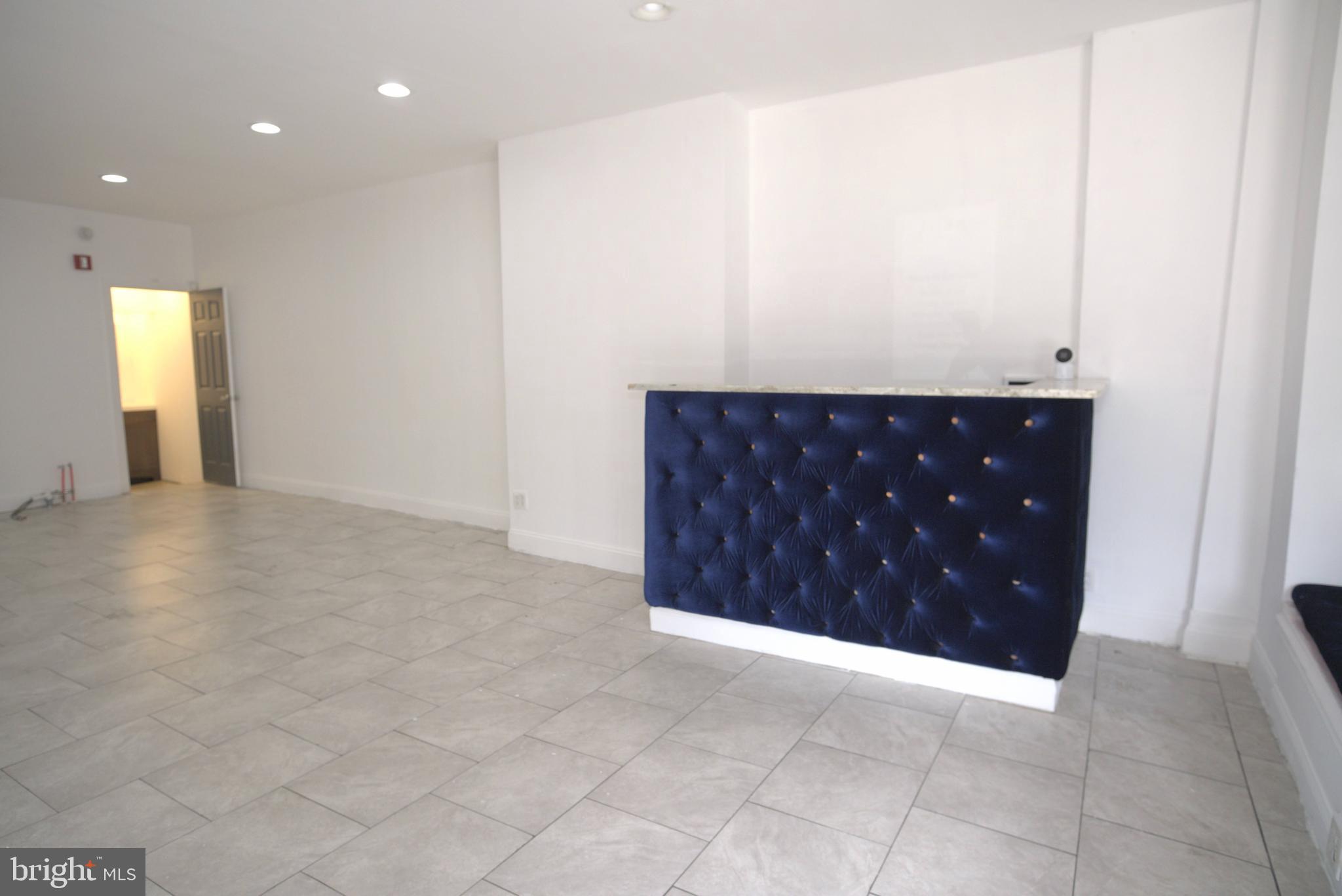 1017 W HUNTINGDON STREET