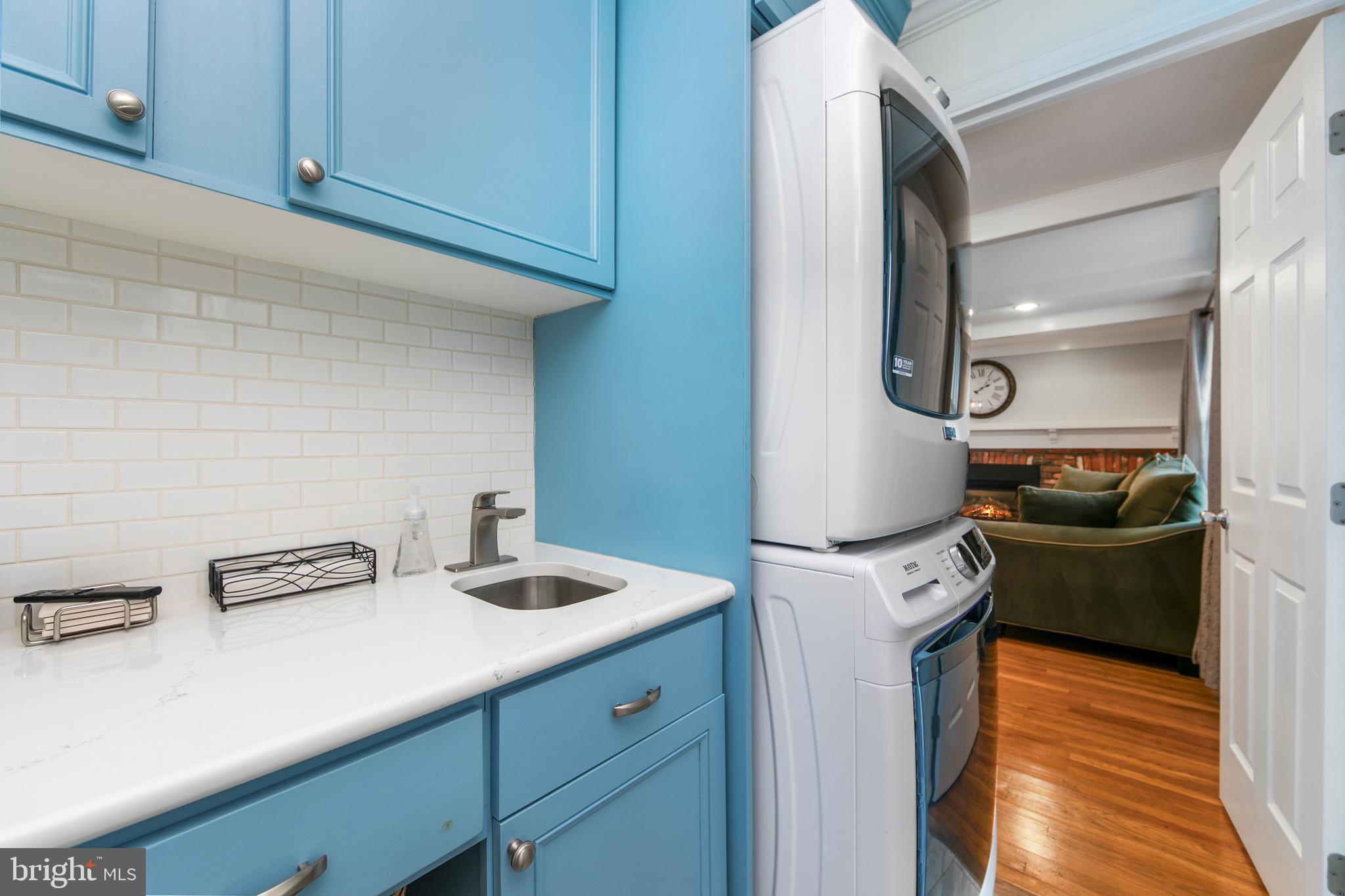 FOX HOLLOW - Residential