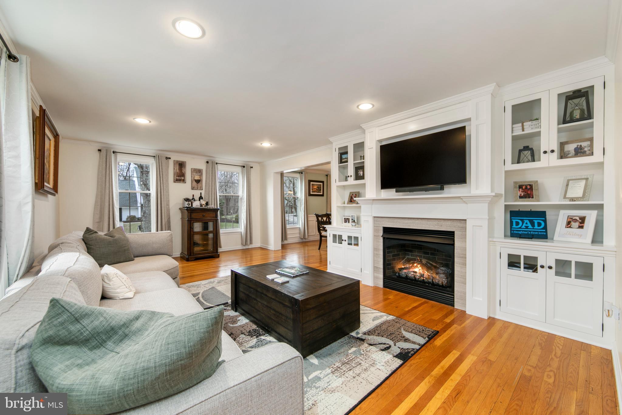 FOX HOLLOW - Residential