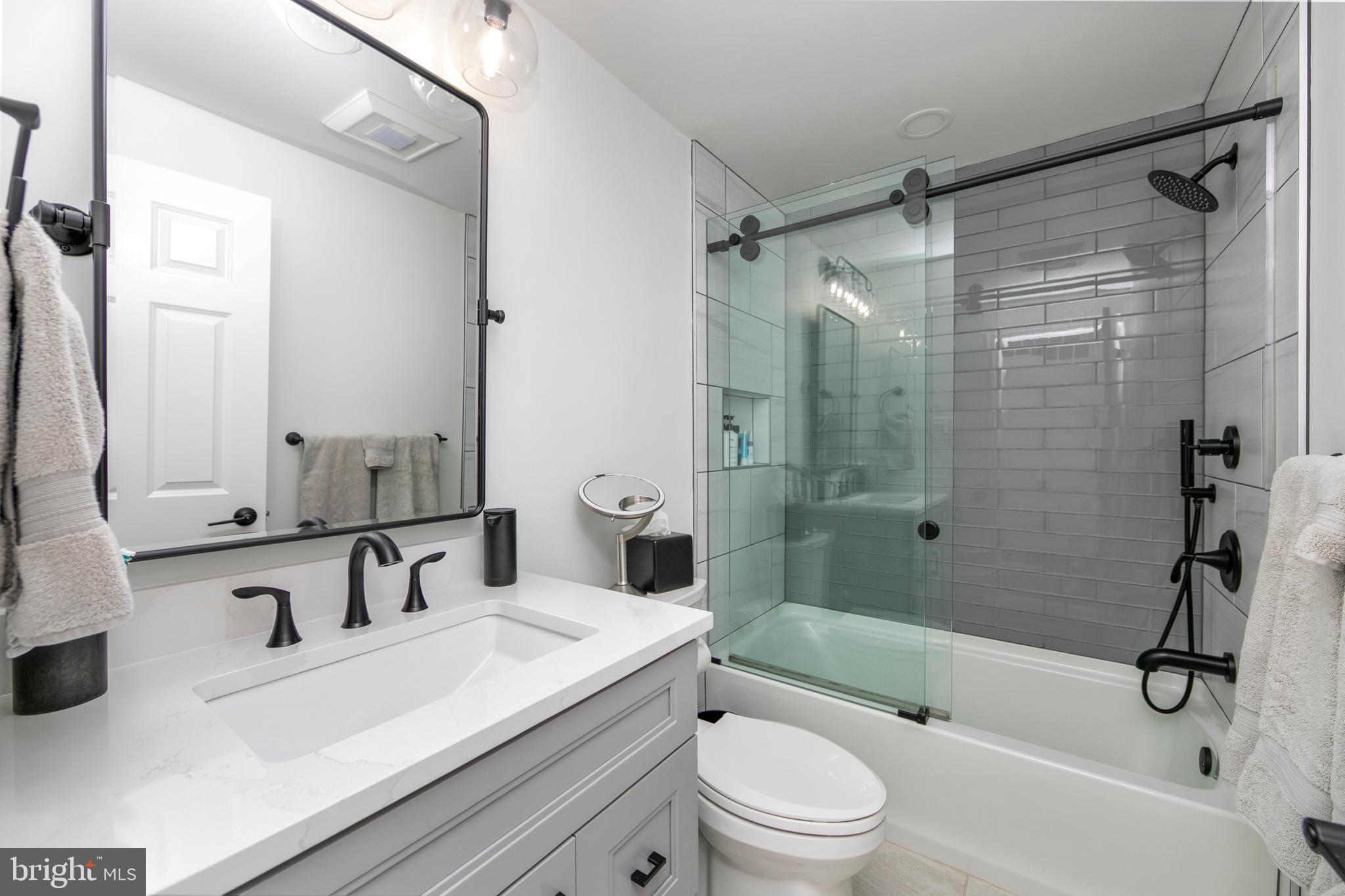 FOX HOLLOW - Residential