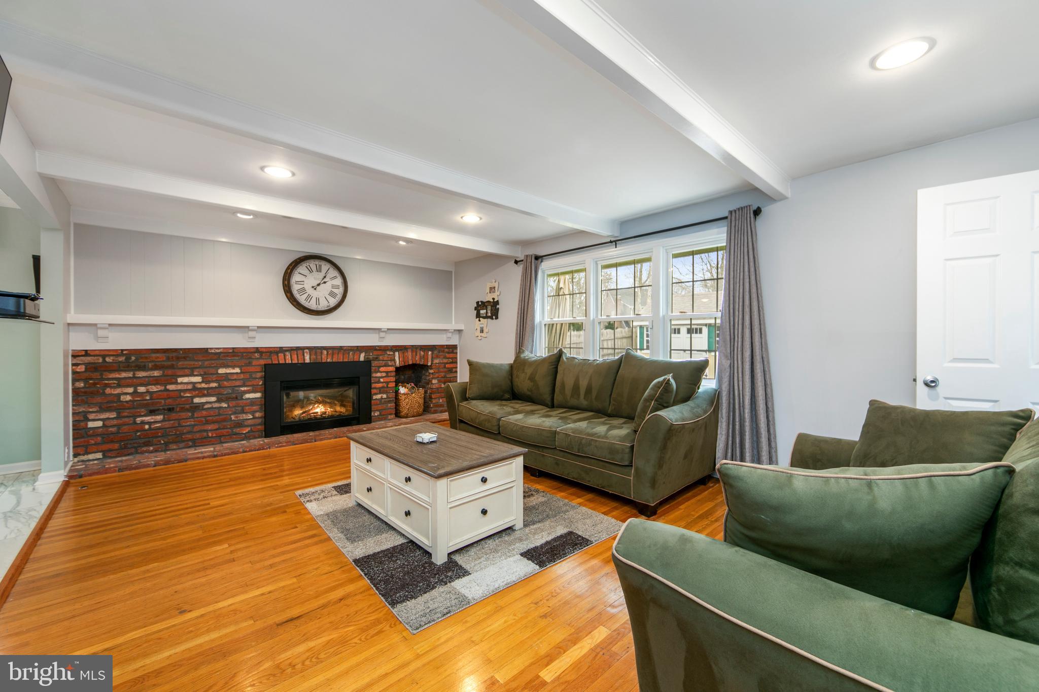 FOX HOLLOW - Residential