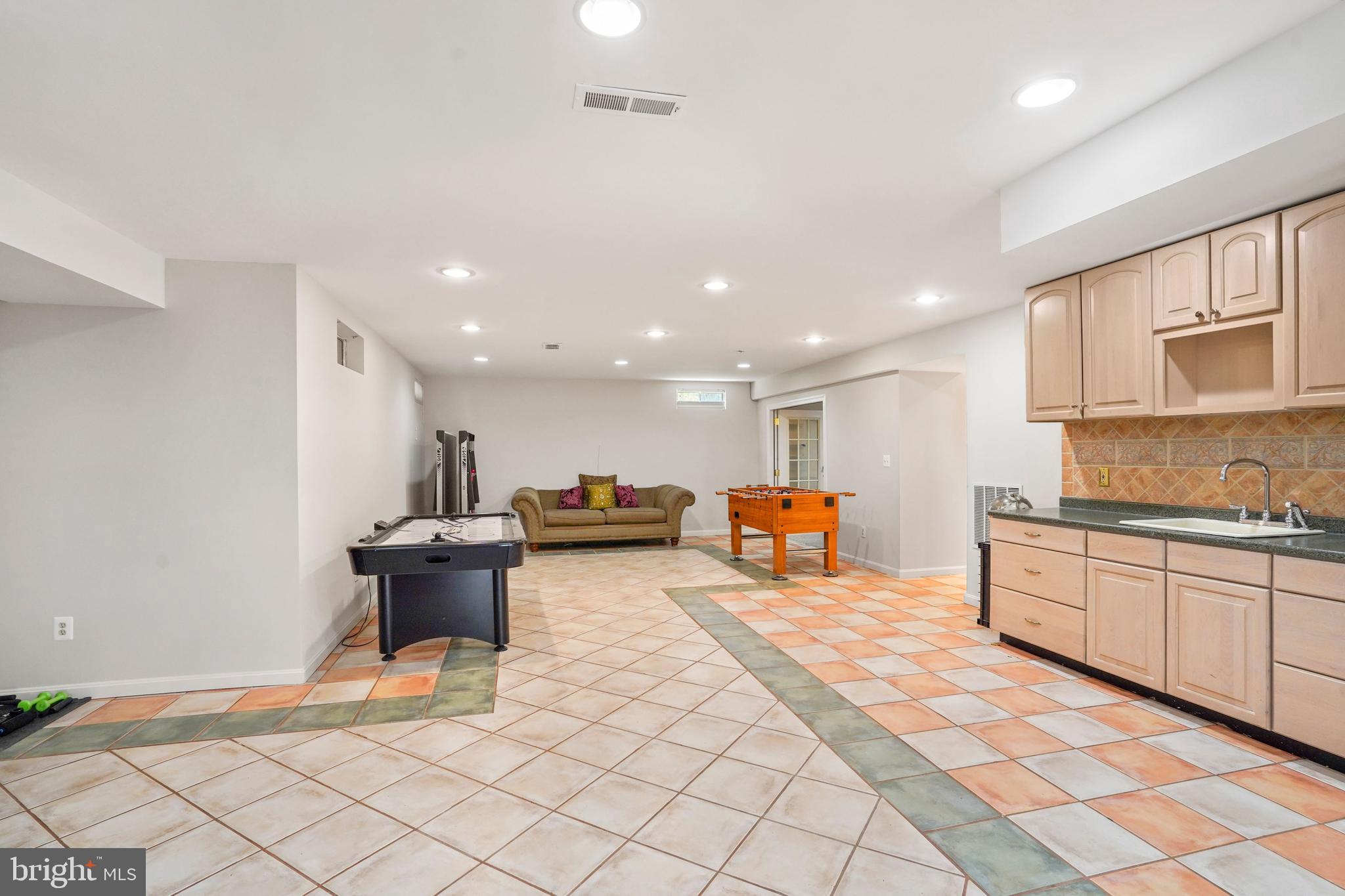 SUMNER LAKE - Residential