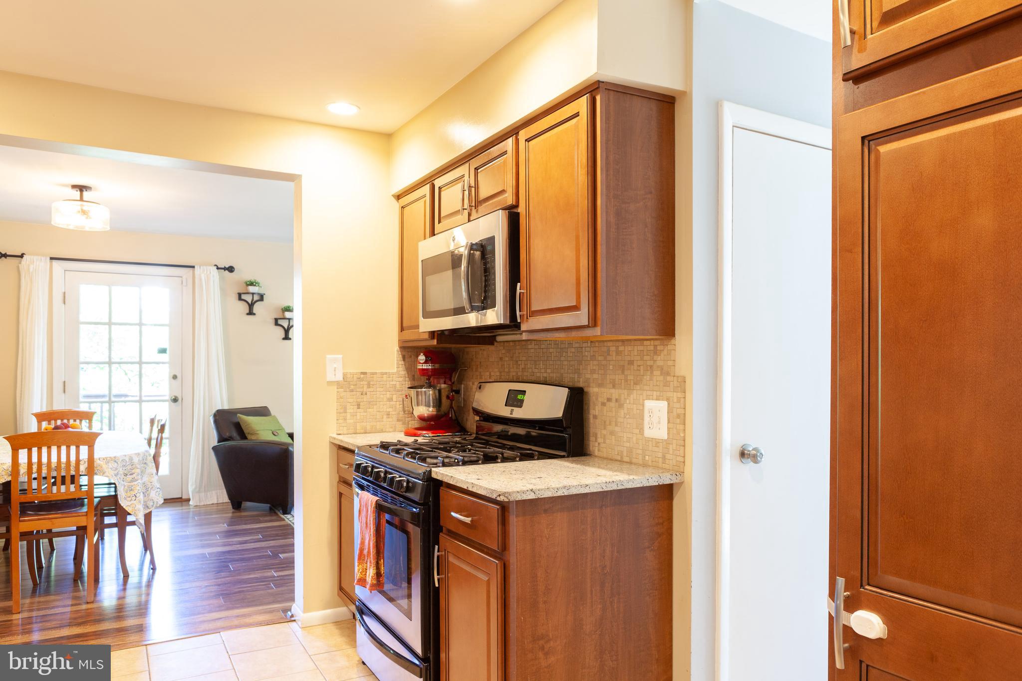 CIRCLE WOODS - Residential Lease