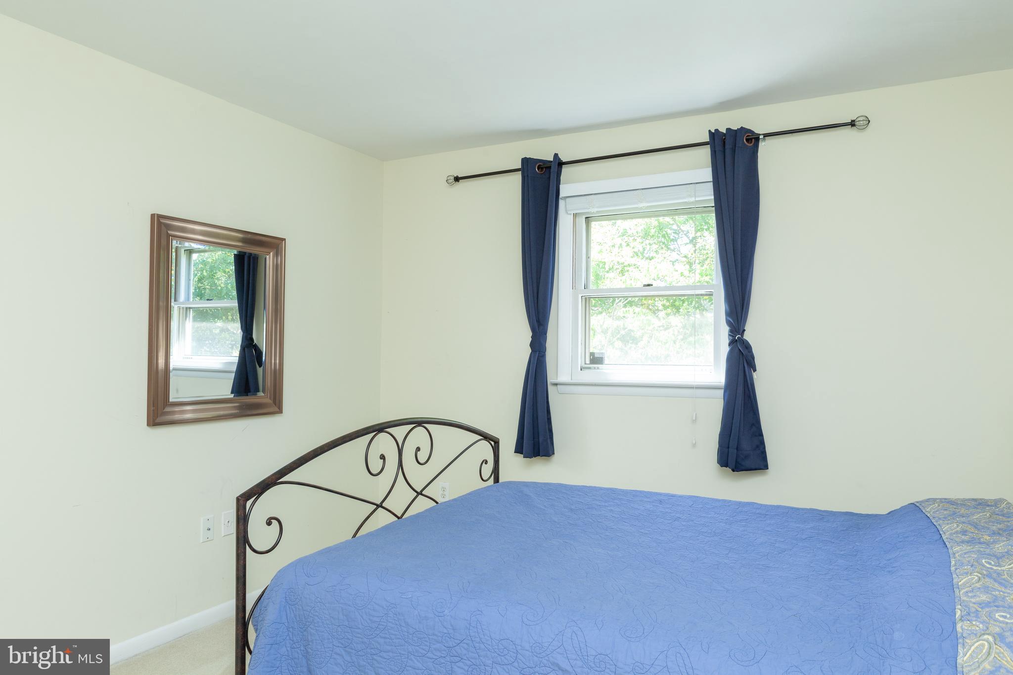 CIRCLE WOODS - Residential Lease