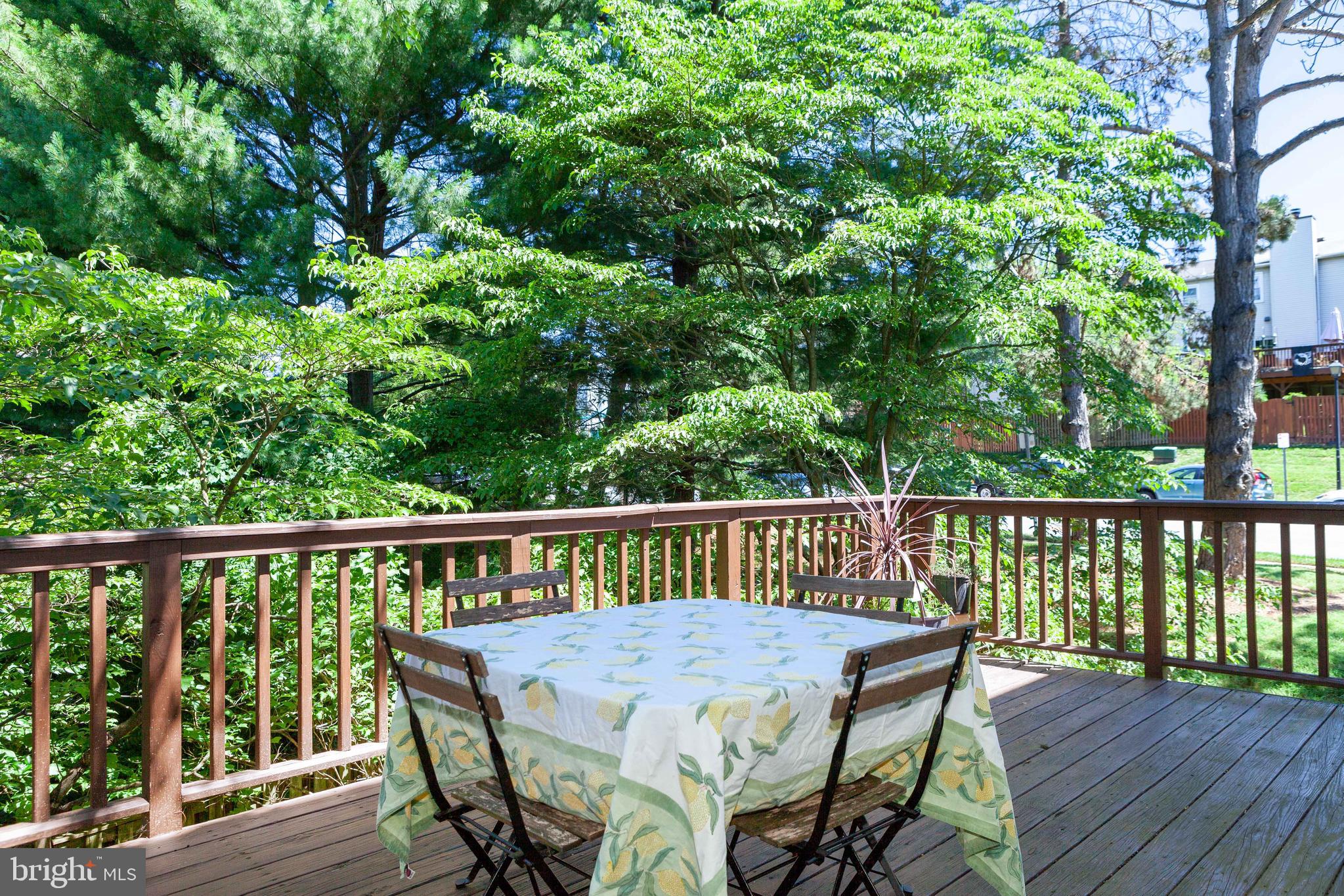 CIRCLE WOODS - Residential Lease