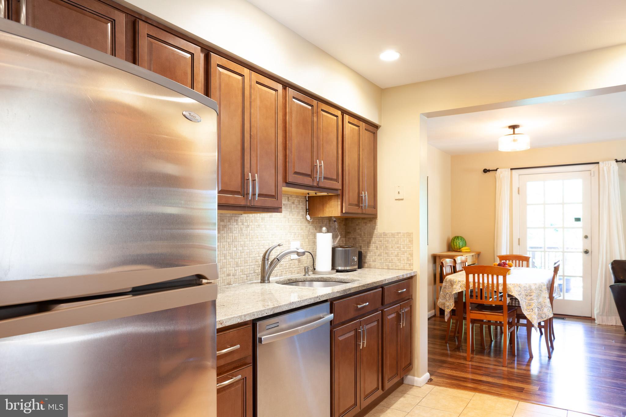 CIRCLE WOODS - Residential Lease