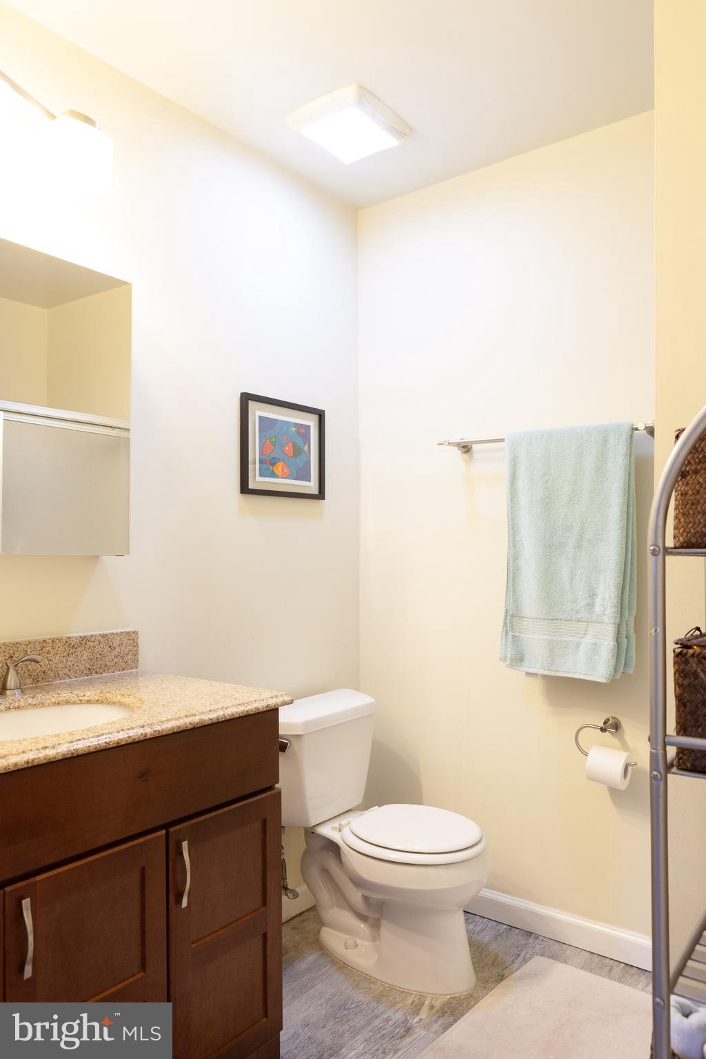 CIRCLE WOODS - Residential Lease