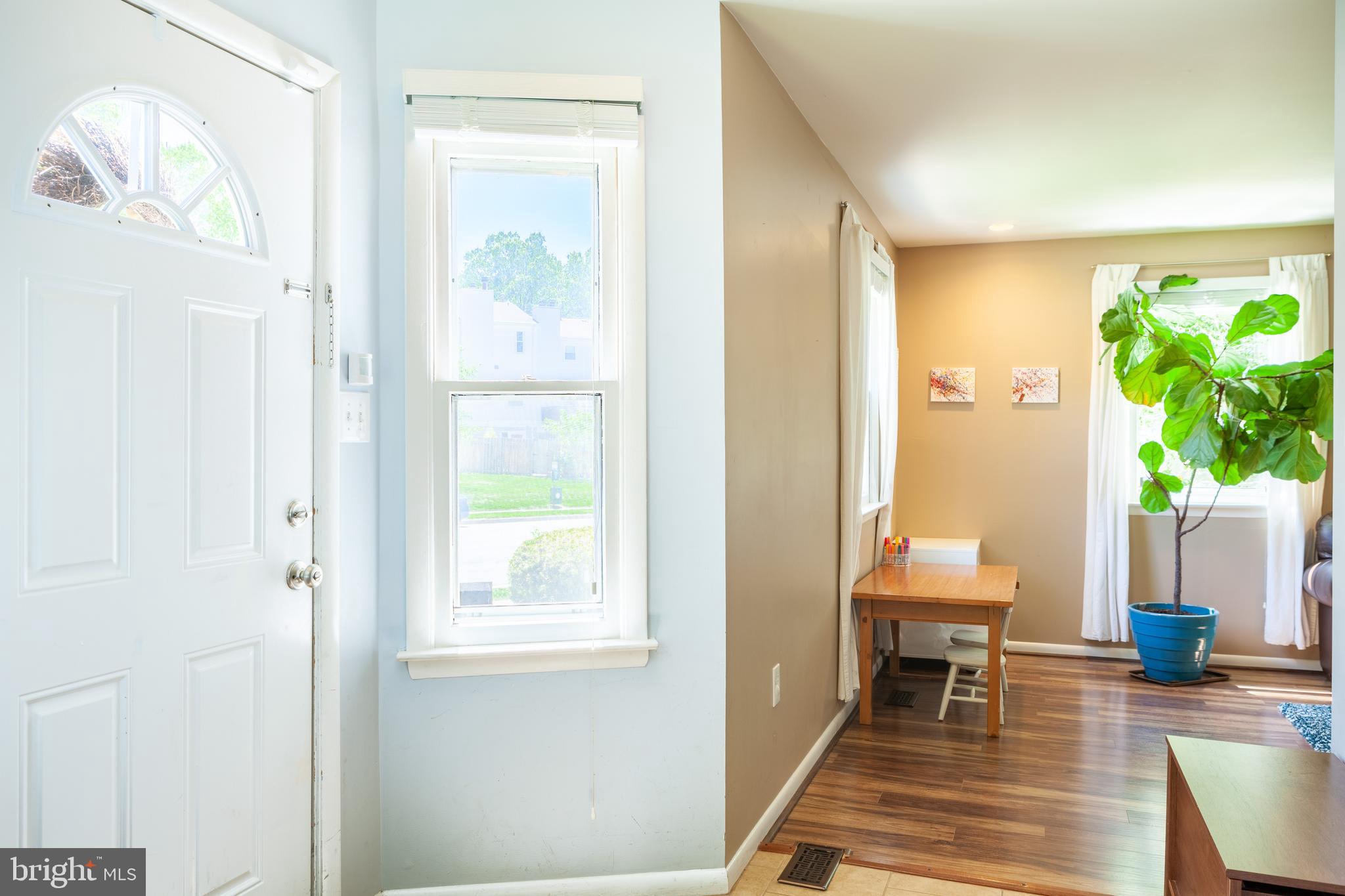 CIRCLE WOODS - Residential Lease