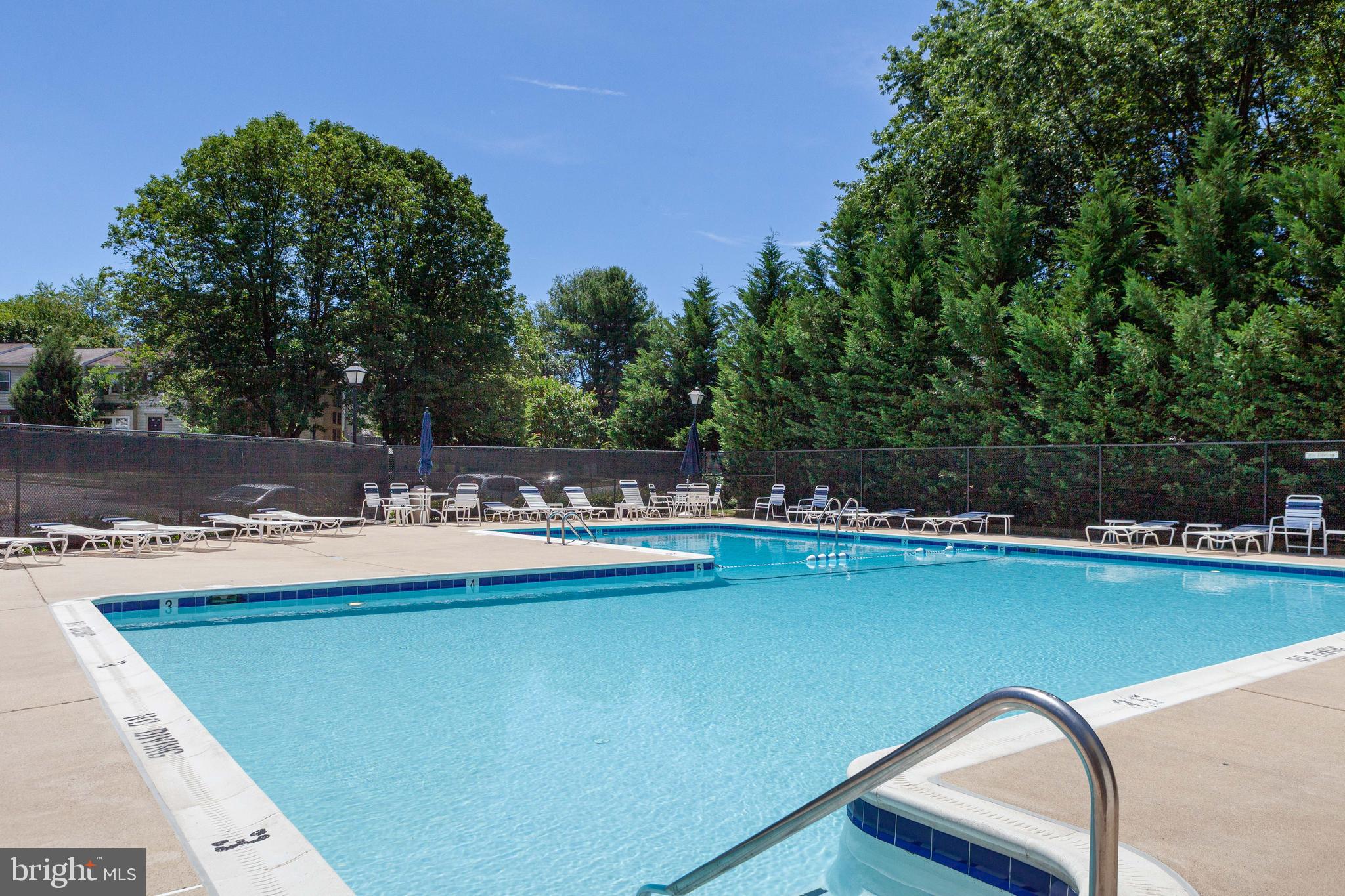 CIRCLE WOODS - Residential Lease