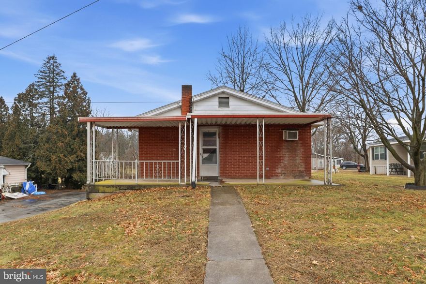 Welcome to 142 Smith Ave, Elizabethville, PA, a solid fixer-upper with great potential for the right buyer. This home offers a covered front porch, private driveway, and an attached one-car garage.
If you’ve been looking for a property where you can add your personal touch and build equity along the way, this is a great opportunity. The home is being SOLD As-Is and is ready for updates and improvements.

Cash or conventional financing only. Schedule your showing and come see the possibilities for yourself!