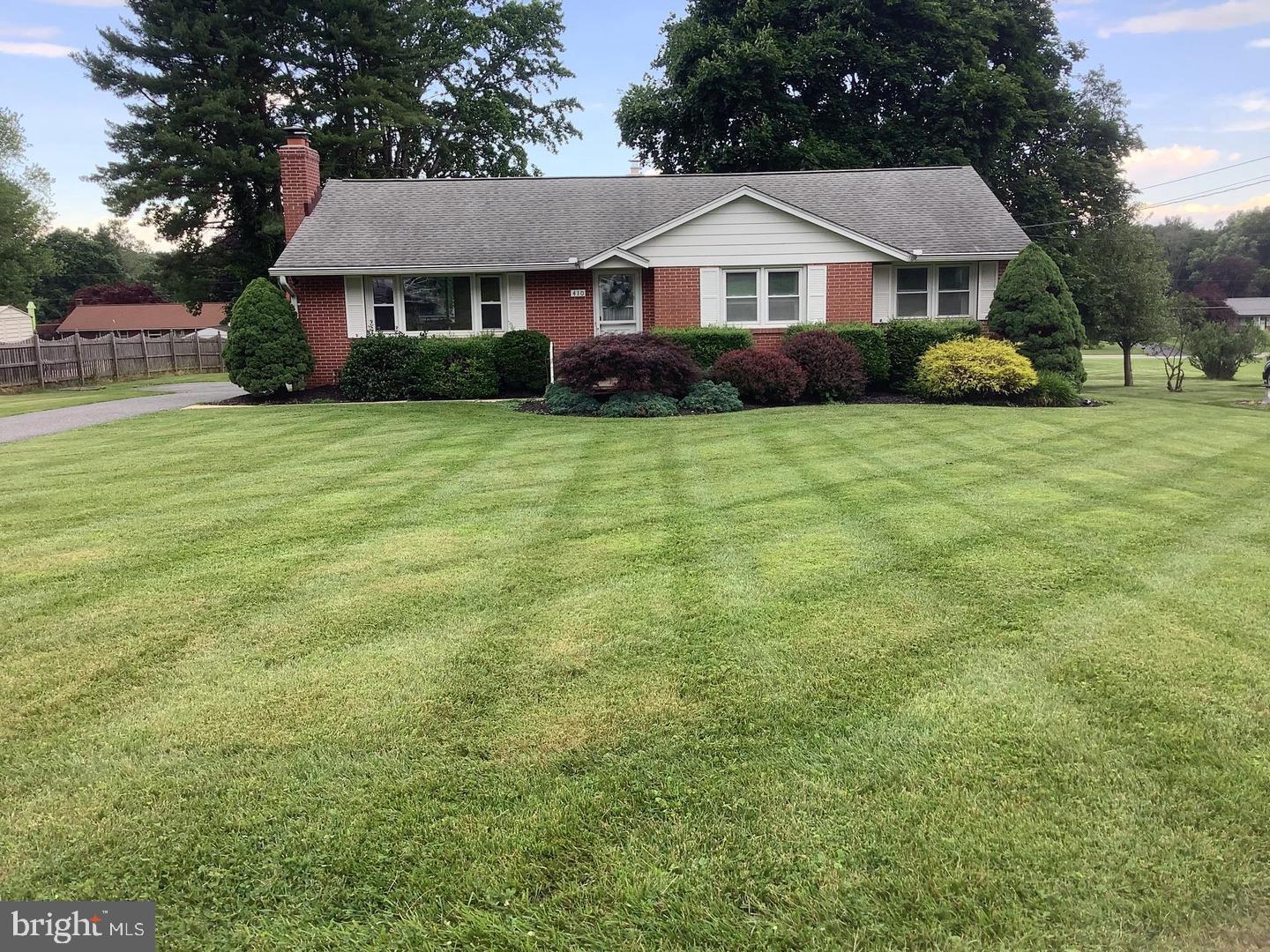 Updated Rancher located in Bel Air! Featuring 3 full bedrooms, 1 and half baths, including full bath in master bedroom and additional half bath and laundry room in hallway. Partially finished basement with fireplace/pellet, large, spacious backyard with deck, driveway with plenty of parking. Immediate Availability!
Call for more rental details!