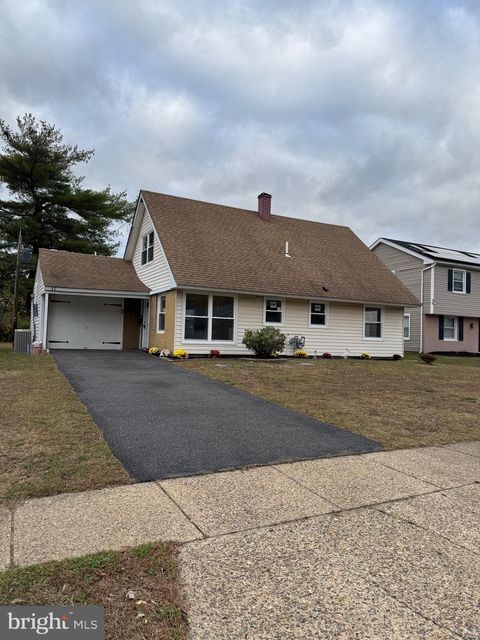 Homes For Sale - 11 Buxmont Lane<br/> WILLINGBORO, NJ 08046