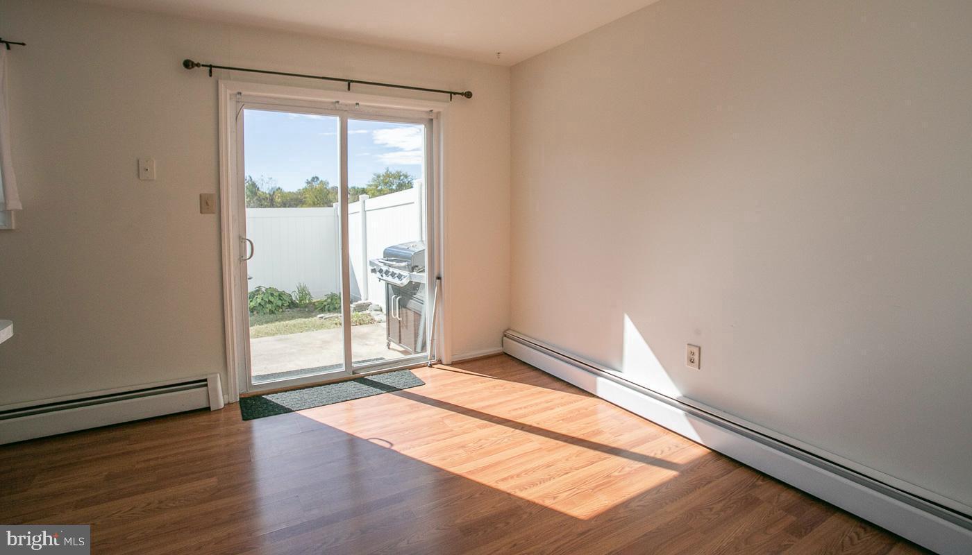 WALNUT RIDGE ESTS - Residential Lease