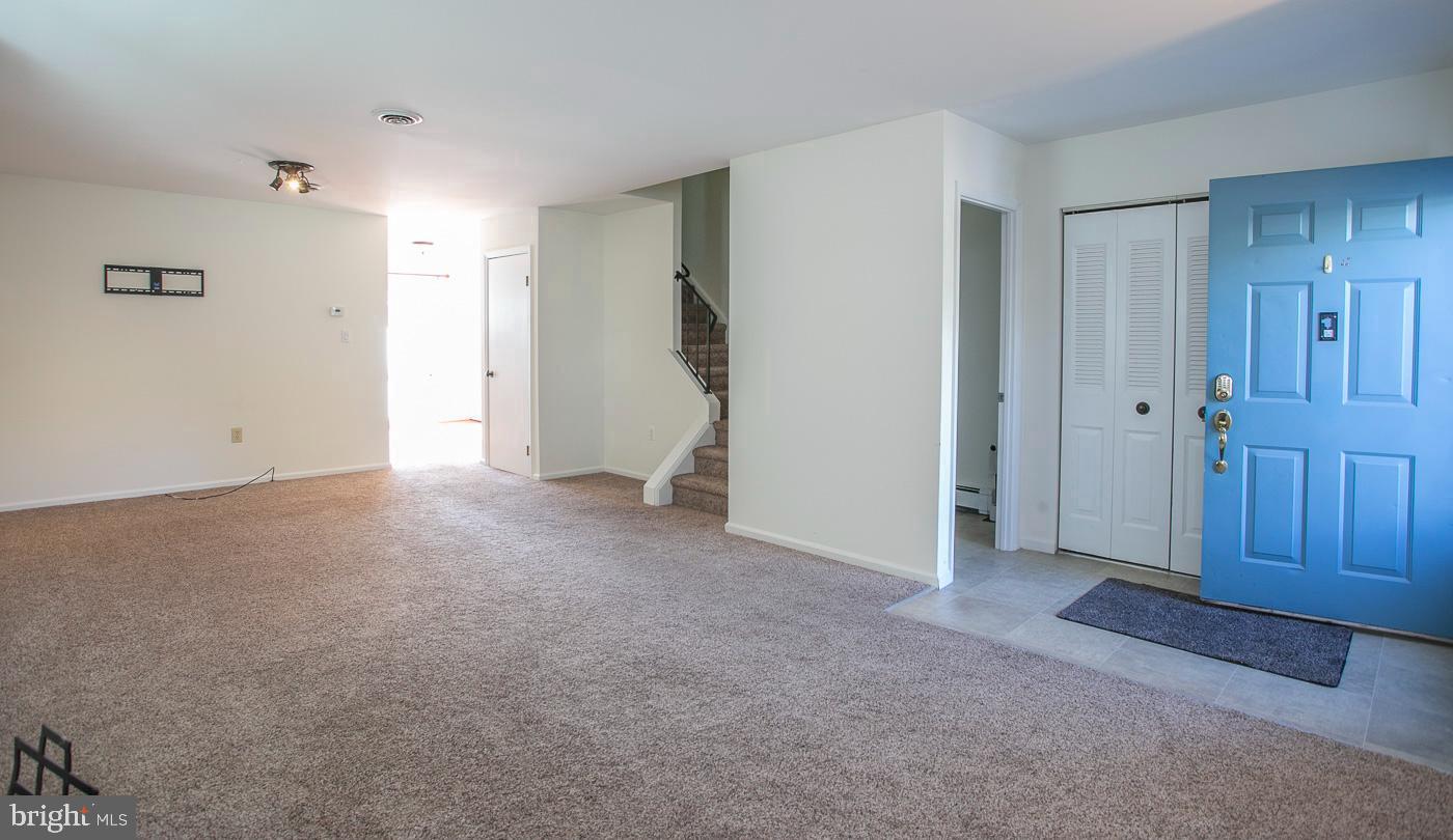 WALNUT RIDGE ESTS - Residential Lease