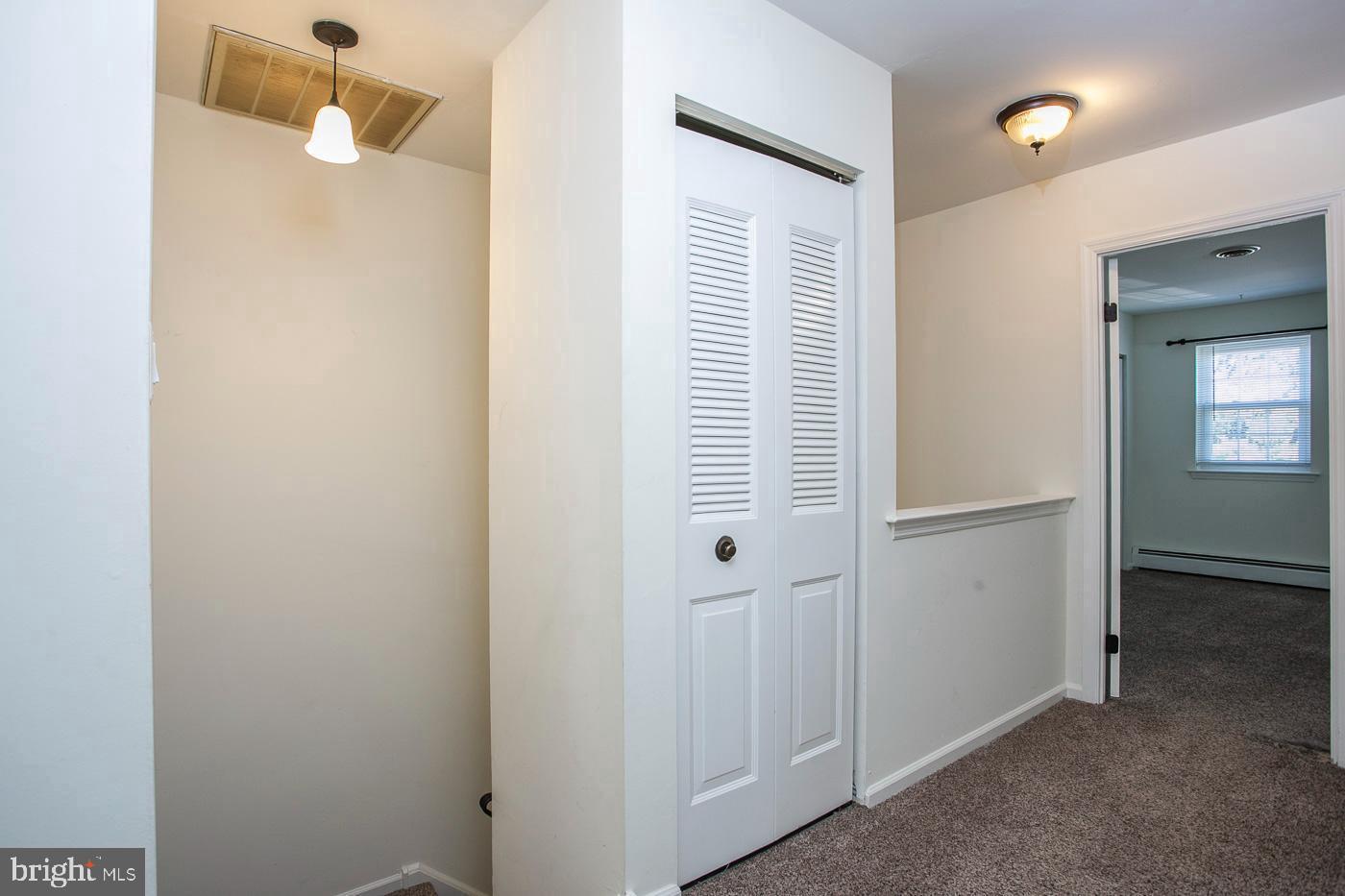 WALNUT RIDGE ESTS - Residential Lease