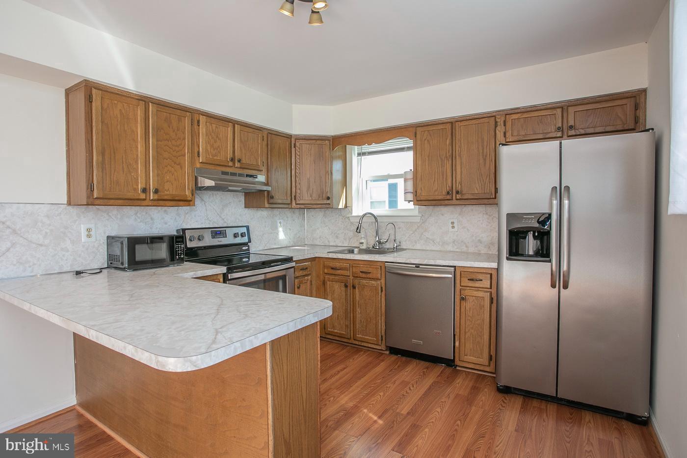 WALNUT RIDGE ESTS - Residential Lease