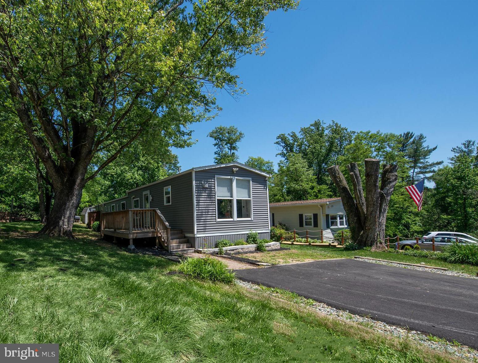 16 SHADY LANE