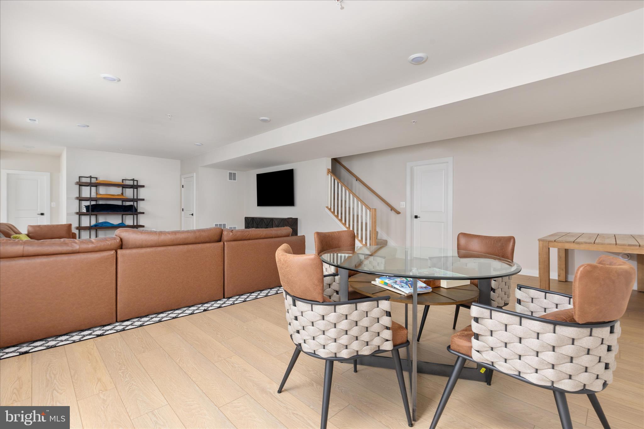 SOUTHLAKE - Residential