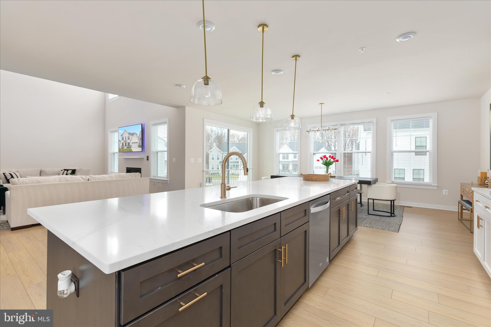 SOUTHLAKE - Residential