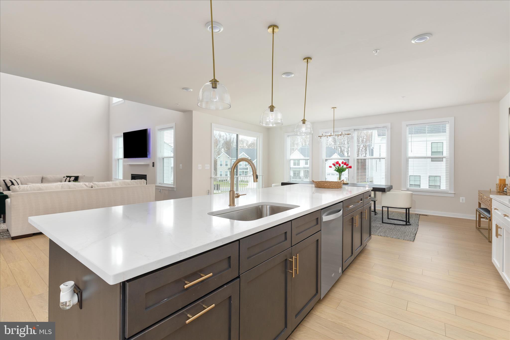 SOUTHLAKE - Residential