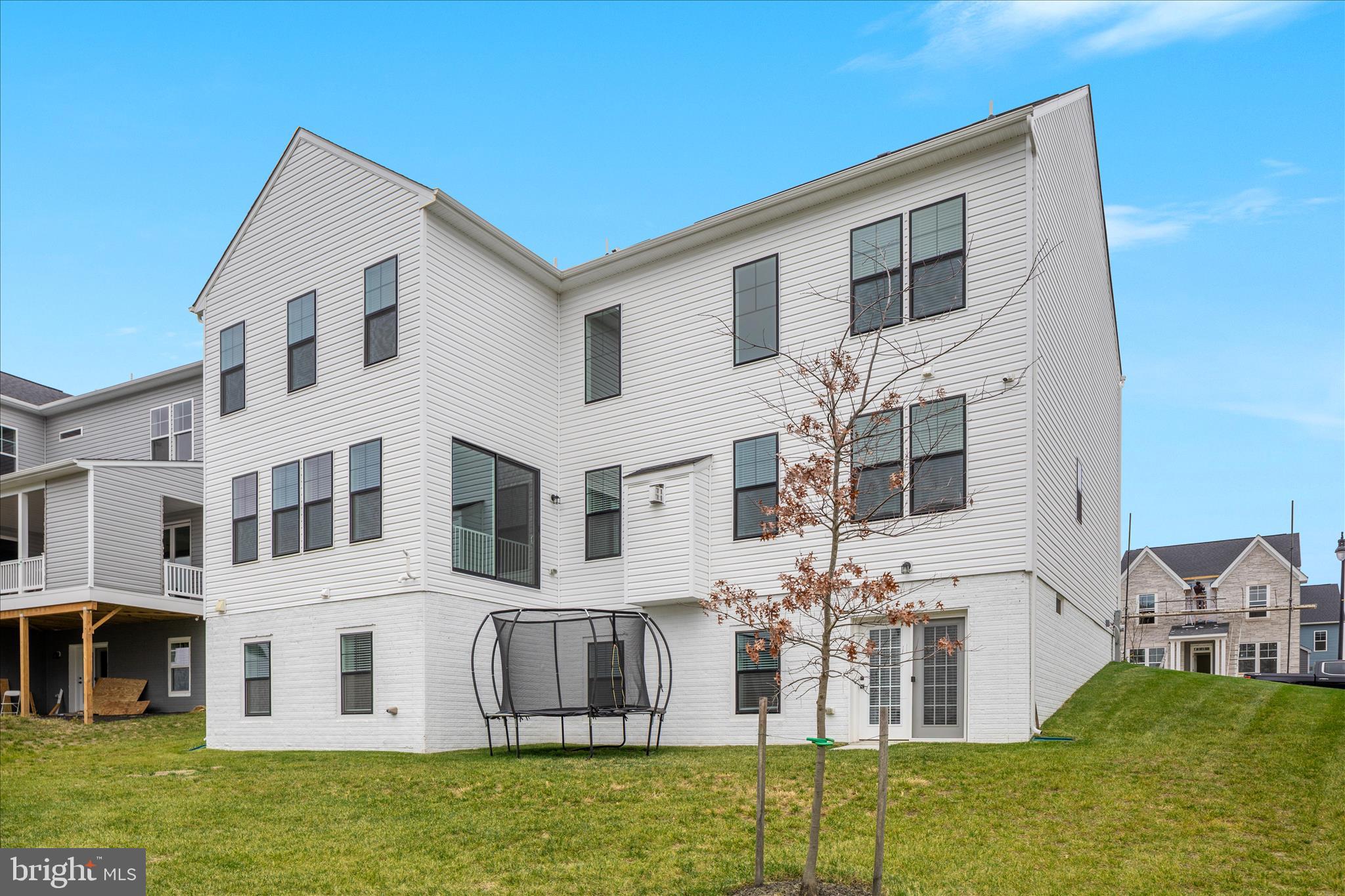 SOUTHLAKE - Residential