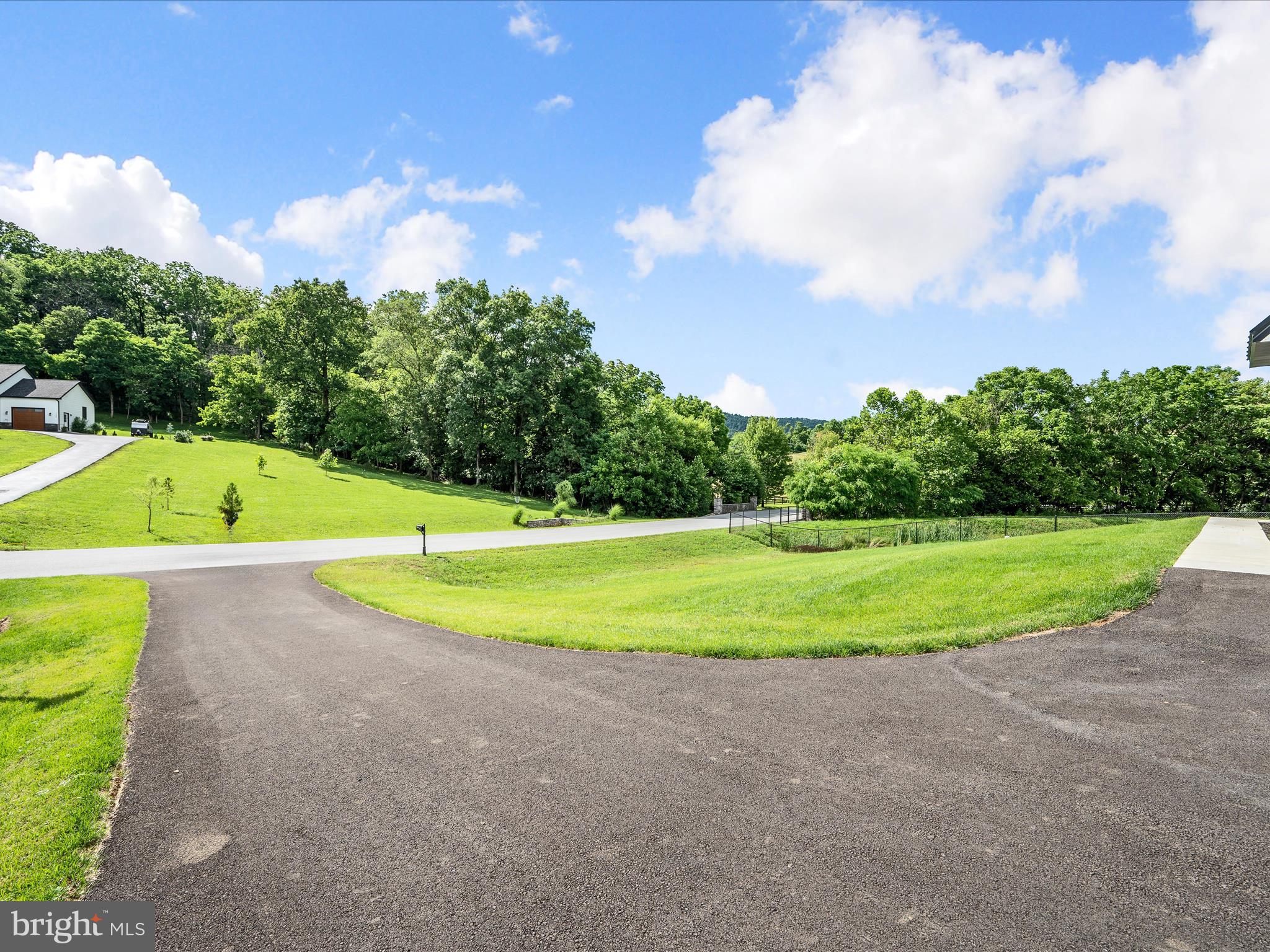 BROOKSIDE - Residential