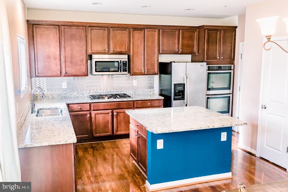 STONEBRIDGE - Residential