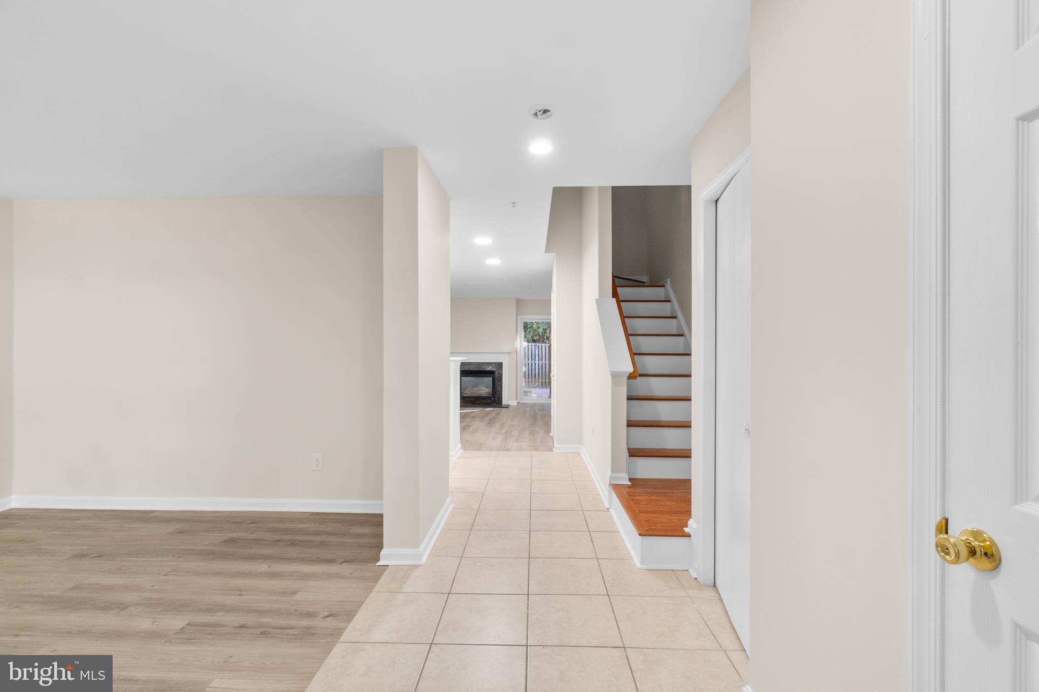 111 CAVENROCK COURT